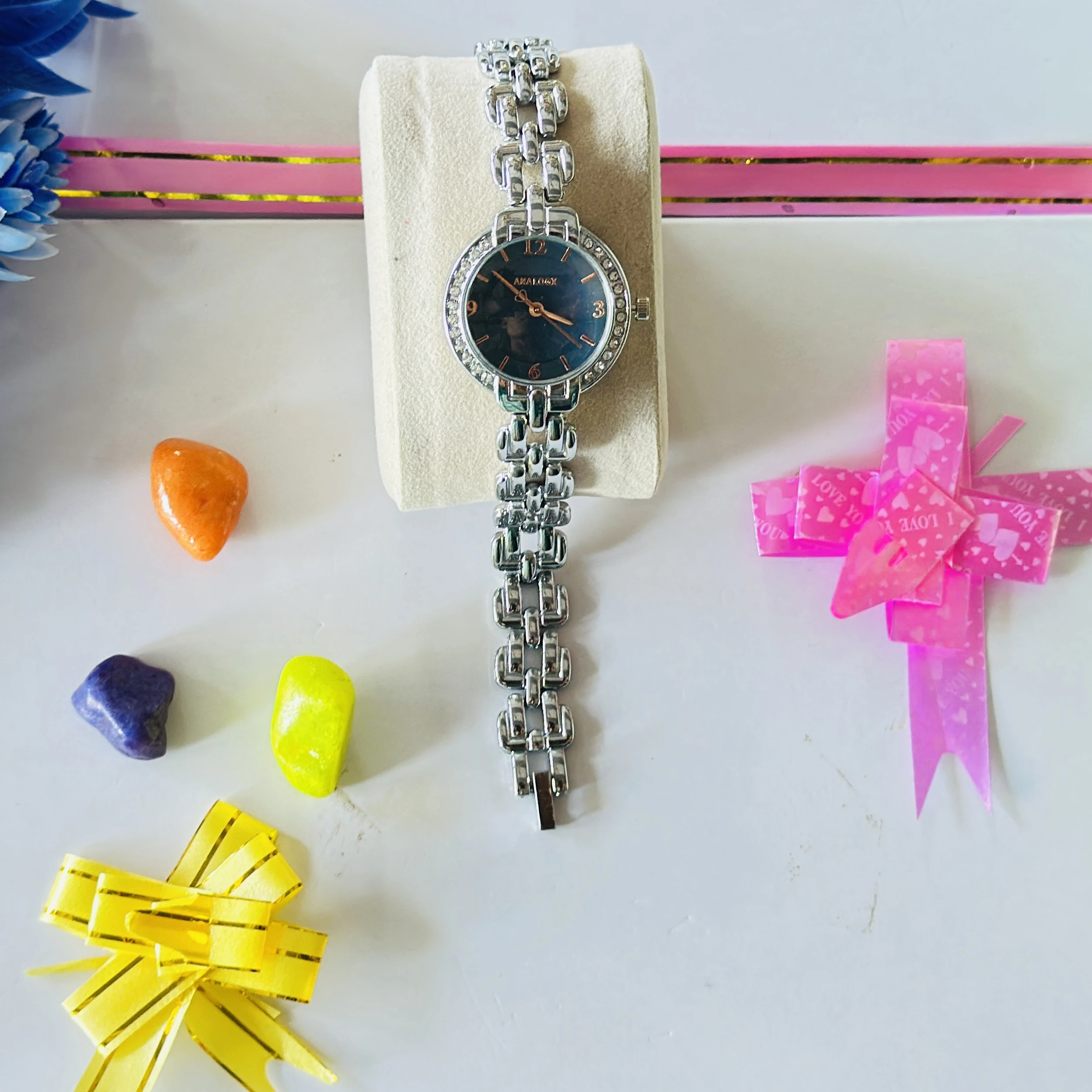 AnalogX brand analog wristwatch