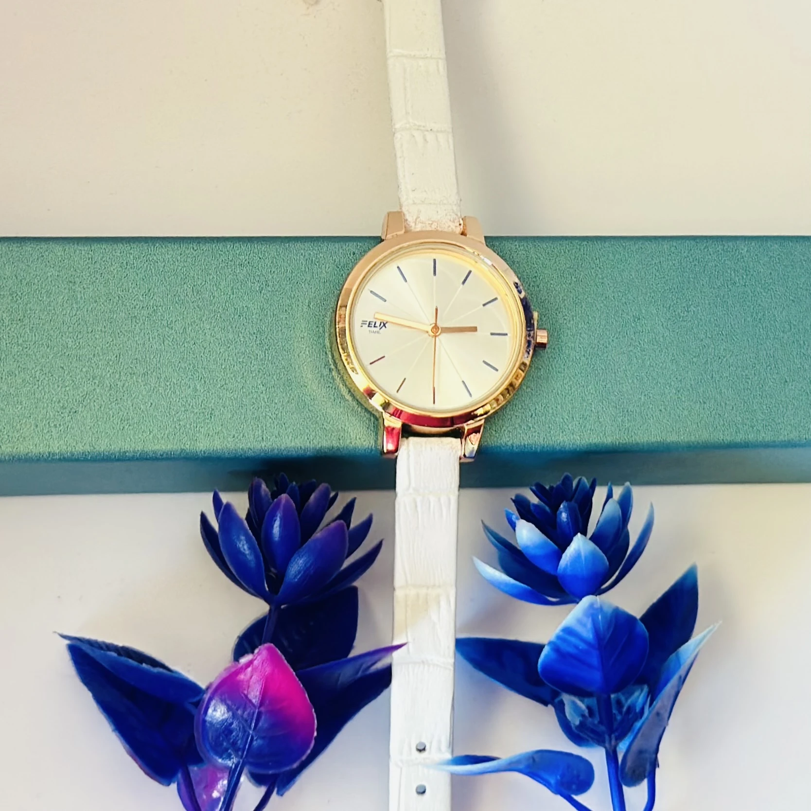 Felix women's analog watch
