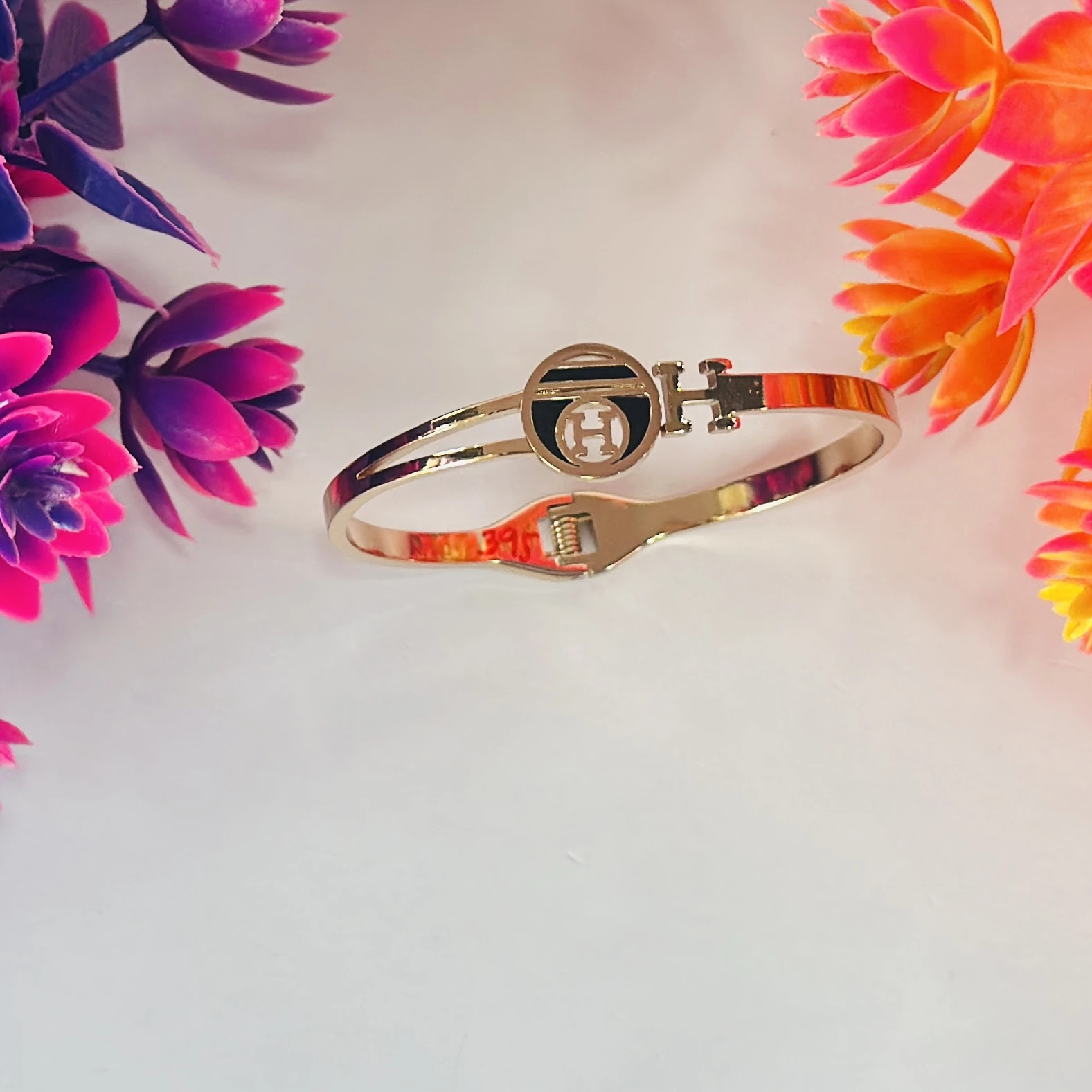 Rose gold-plated cuff bangle bracelet