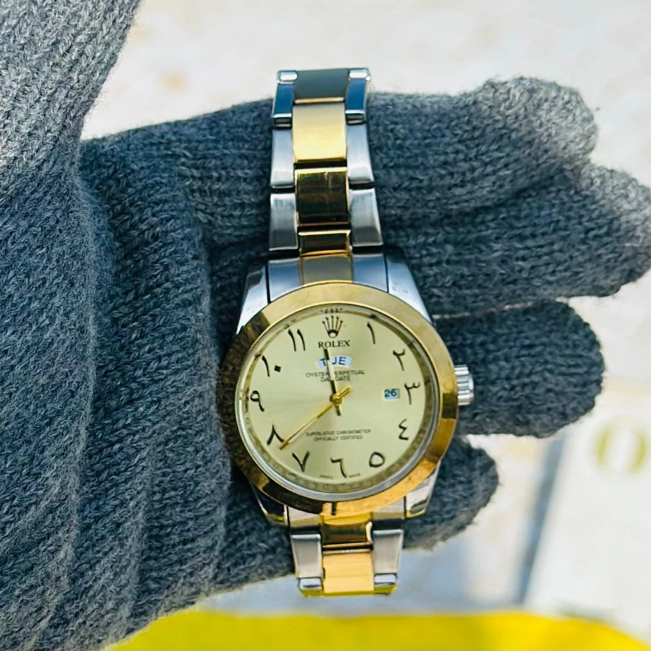 Golden Design analog watch