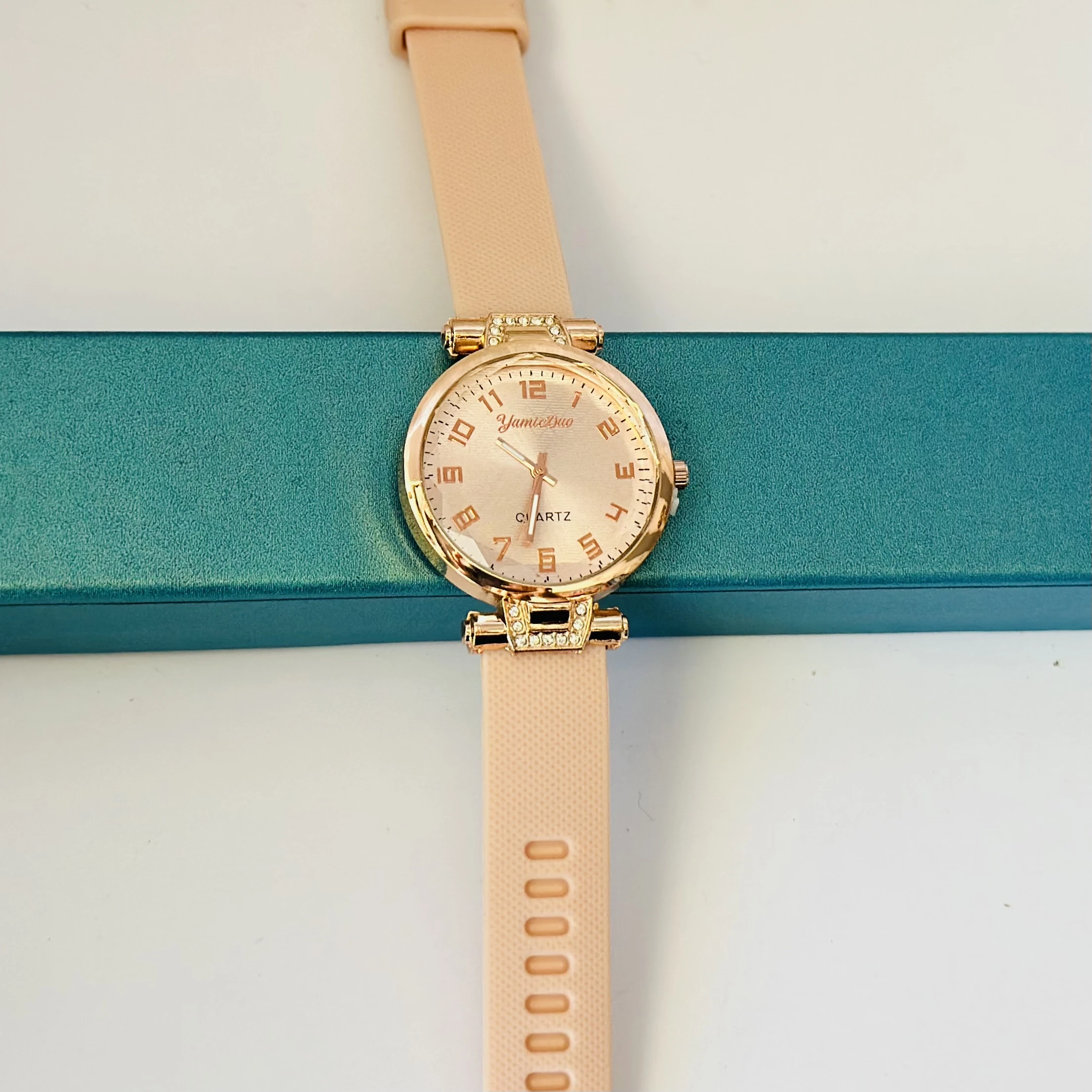 Fizer analog wrist watch
