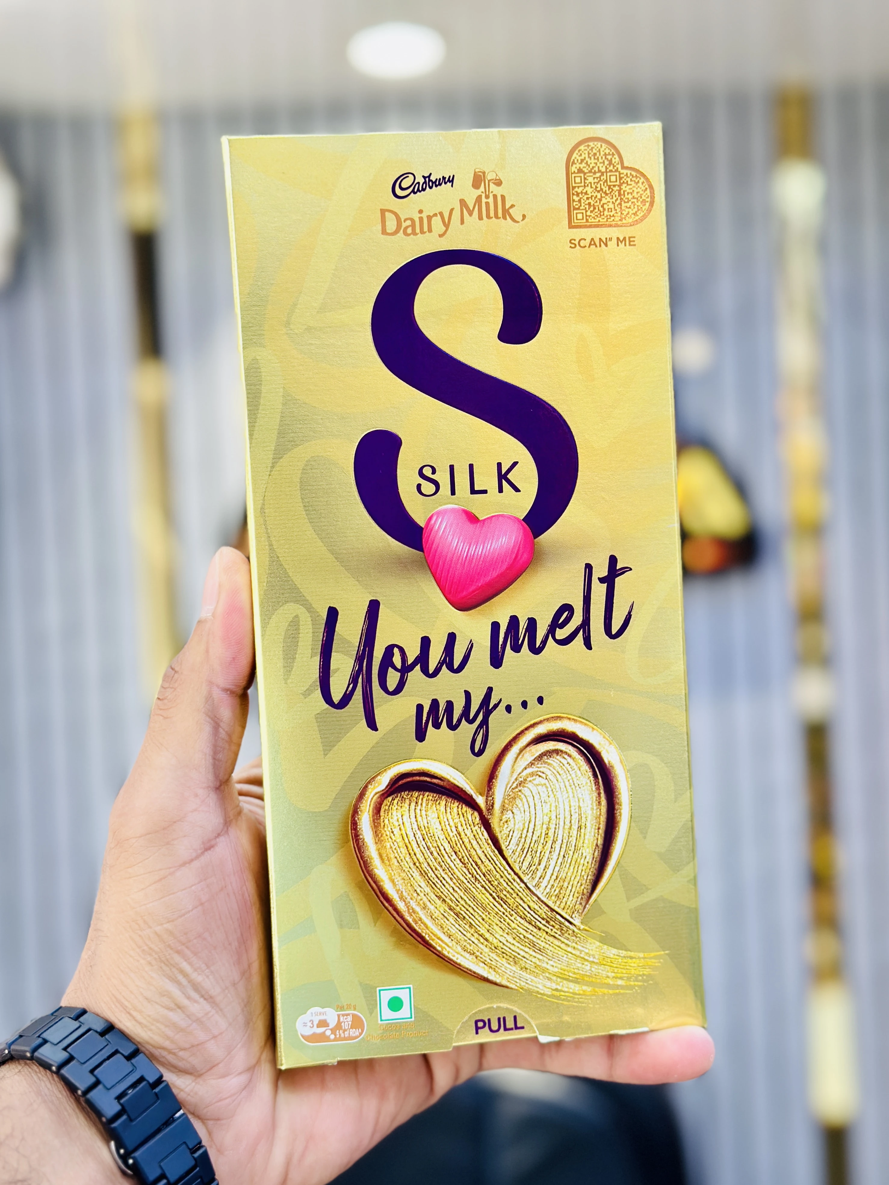Cadbury Dairy Milk Silk Heart Blush chocolate bar.