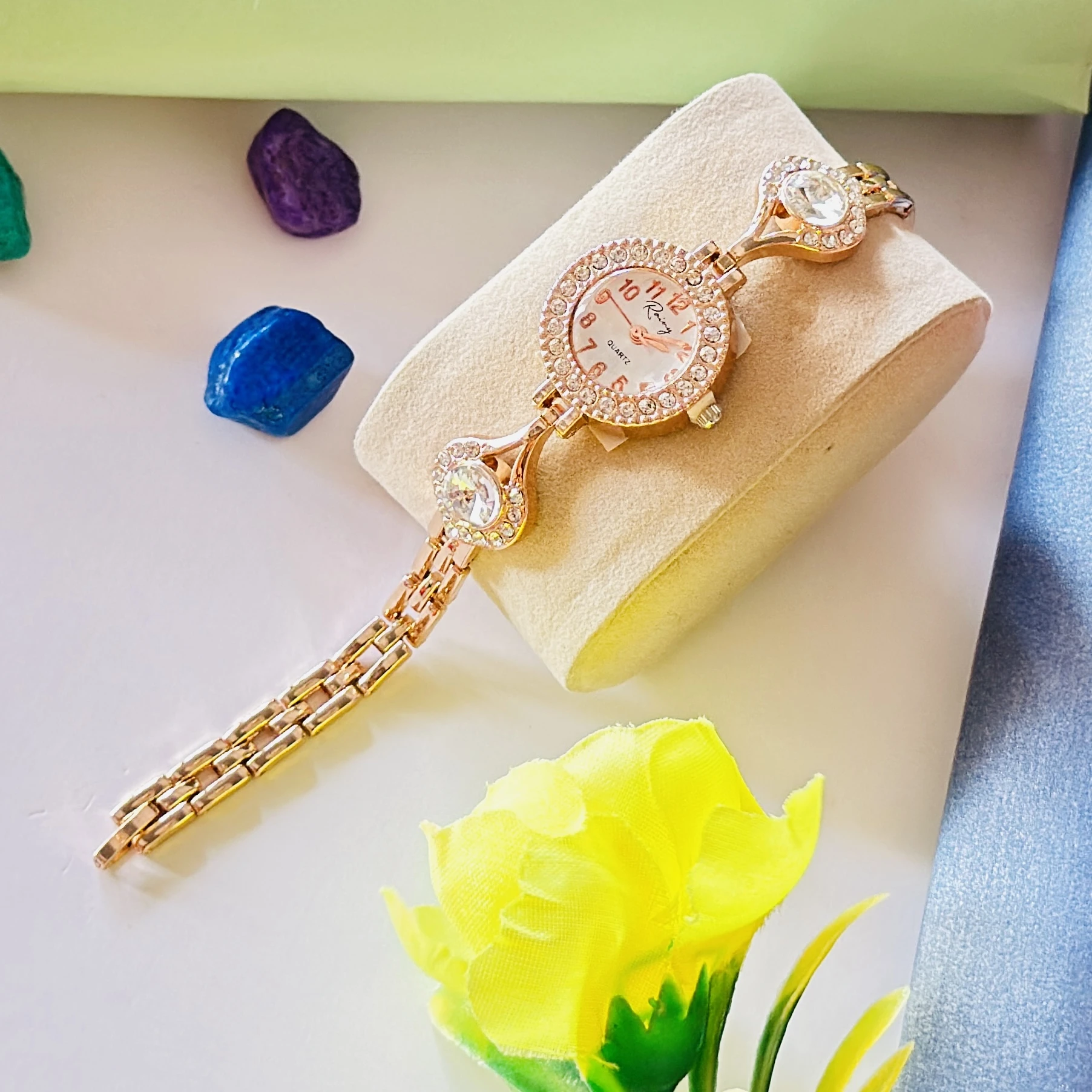 Quartz Analogue Watch