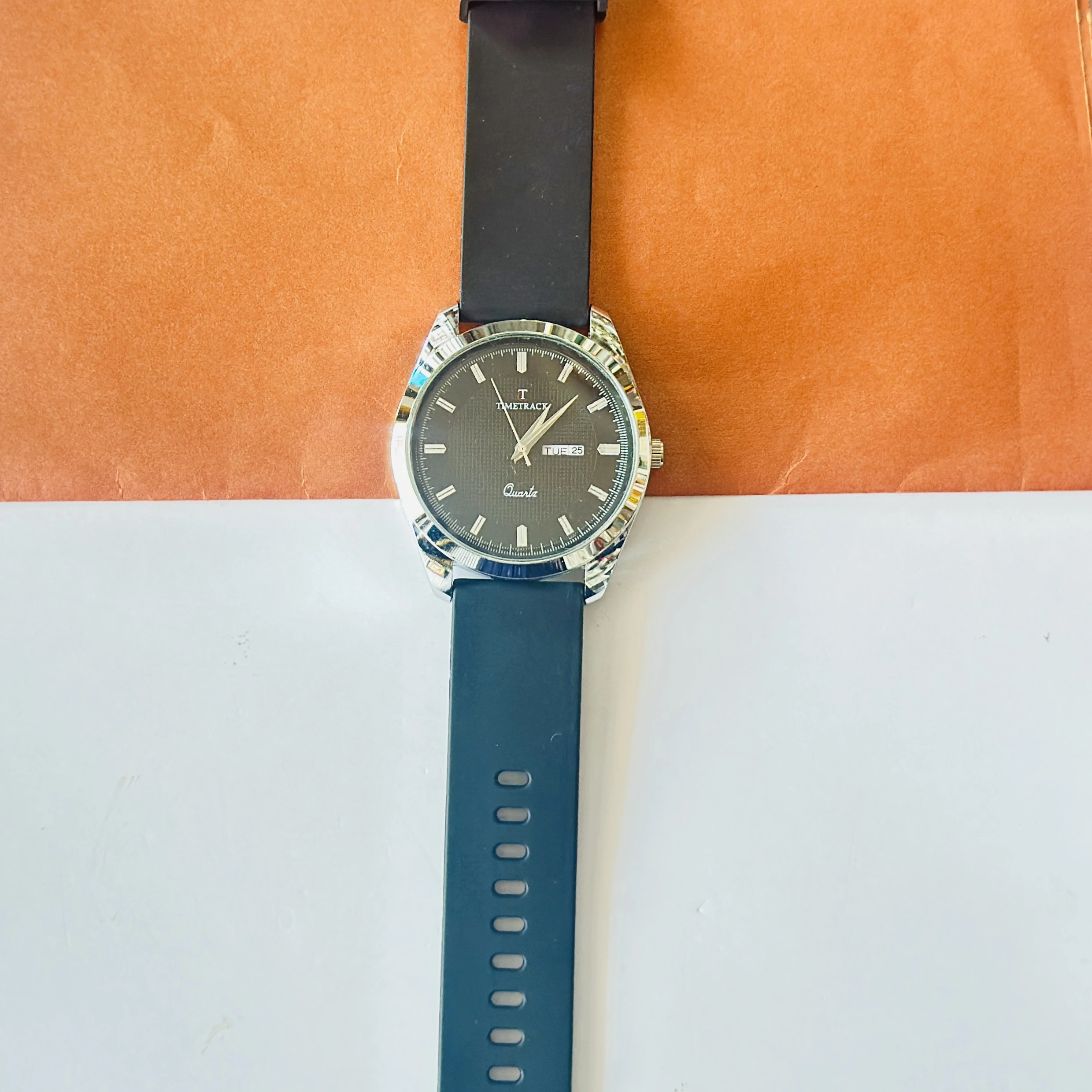 TIMETRACK quartz analog wristwatch