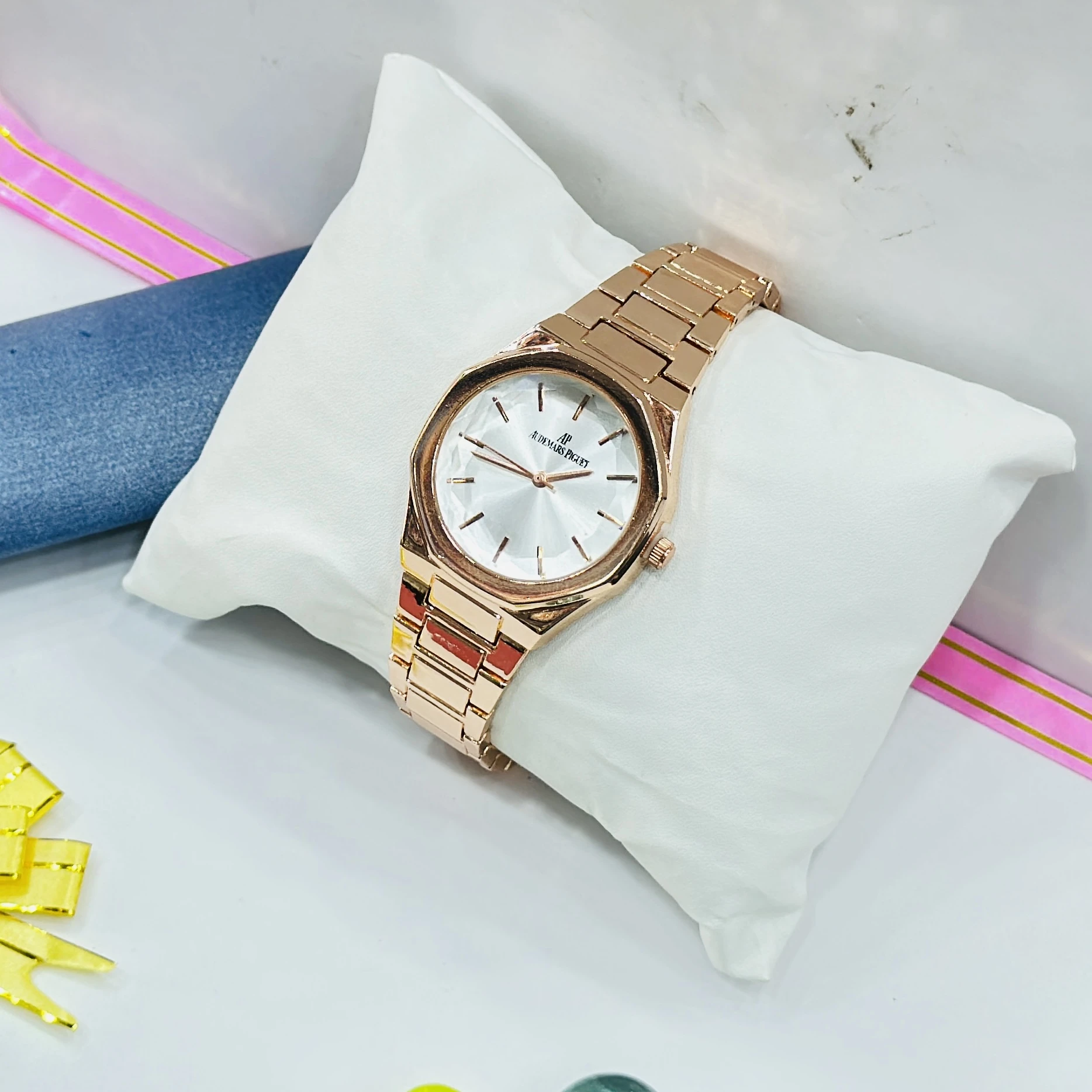 Quartz Analogue Watch for girls