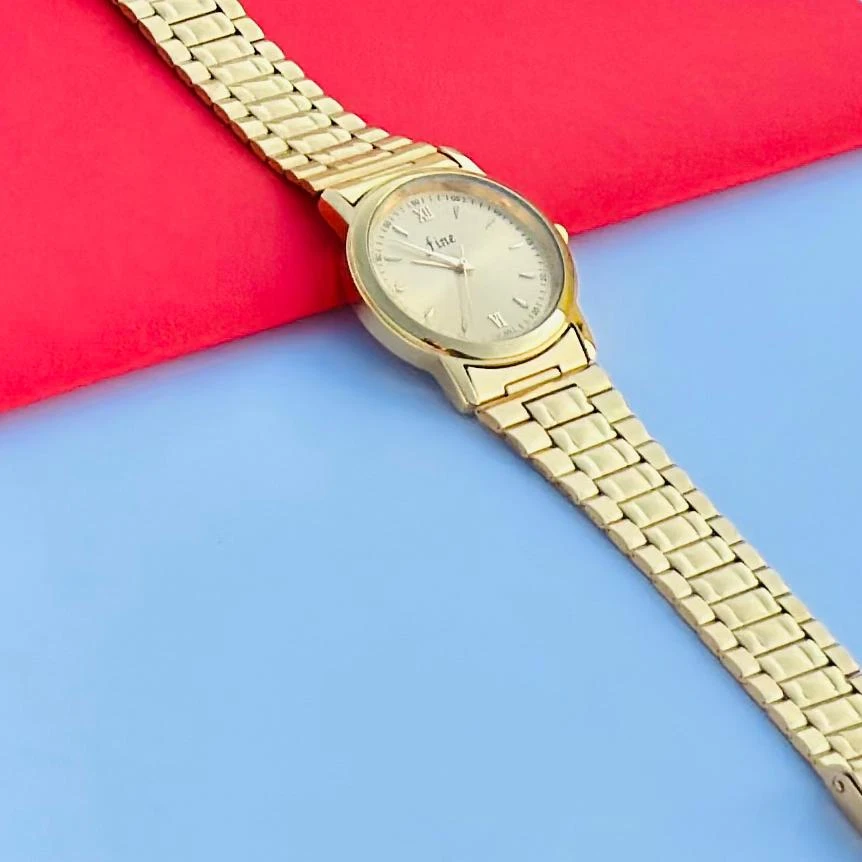 Golden Design analog watch