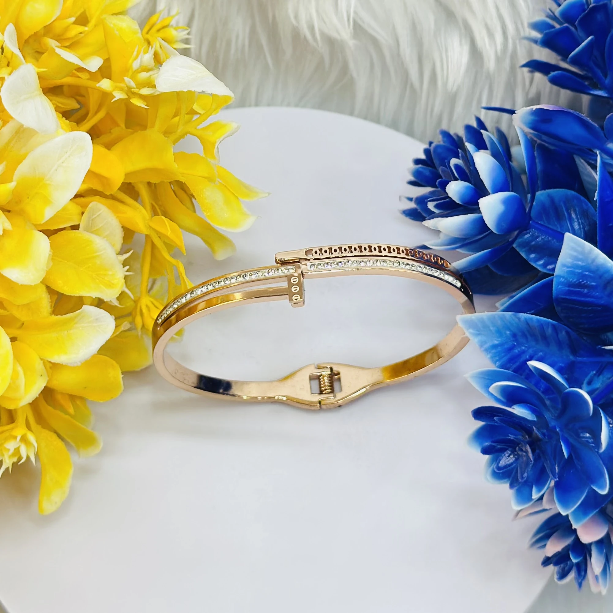 Gold plated Breslet