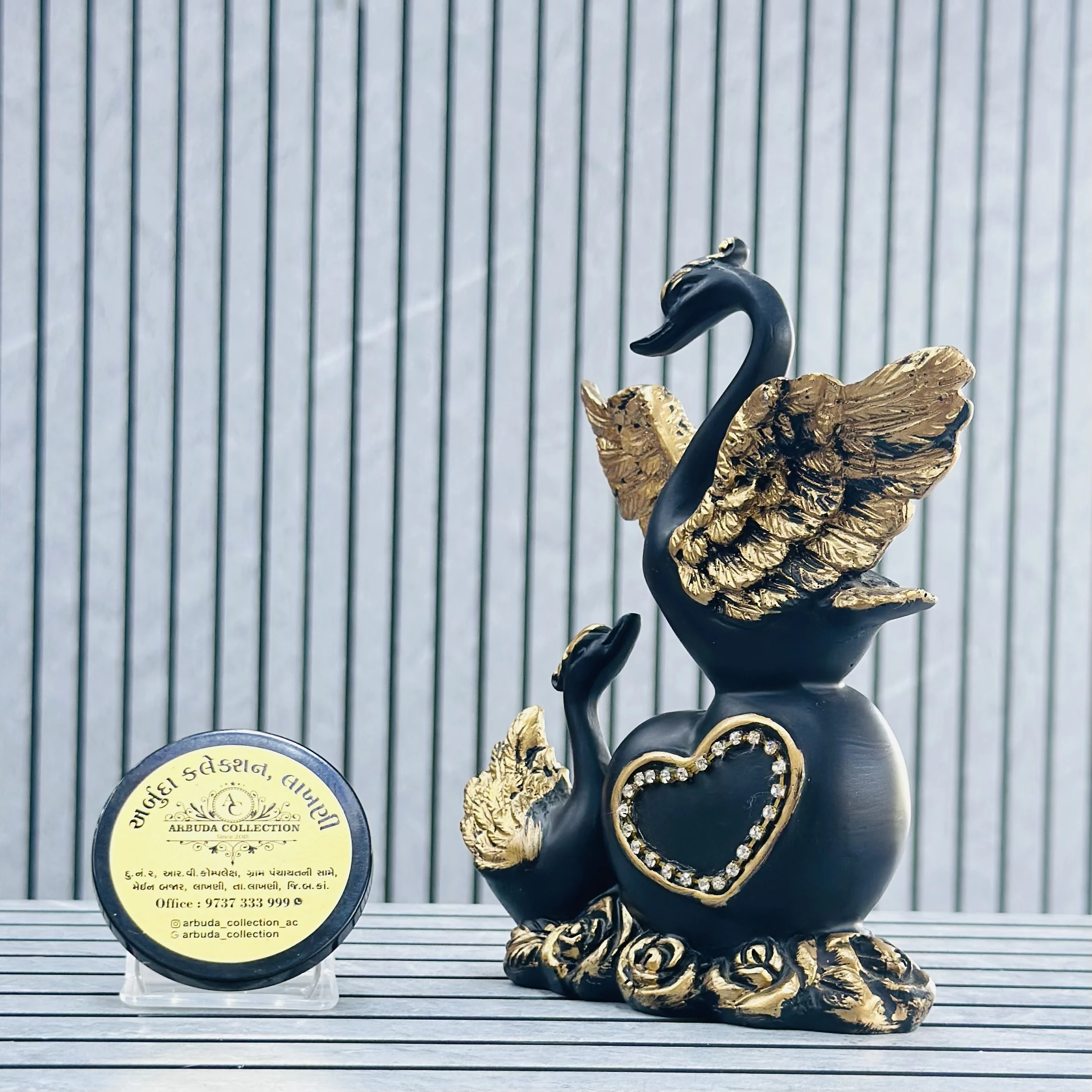 Resin Statue Love Birds on heart
