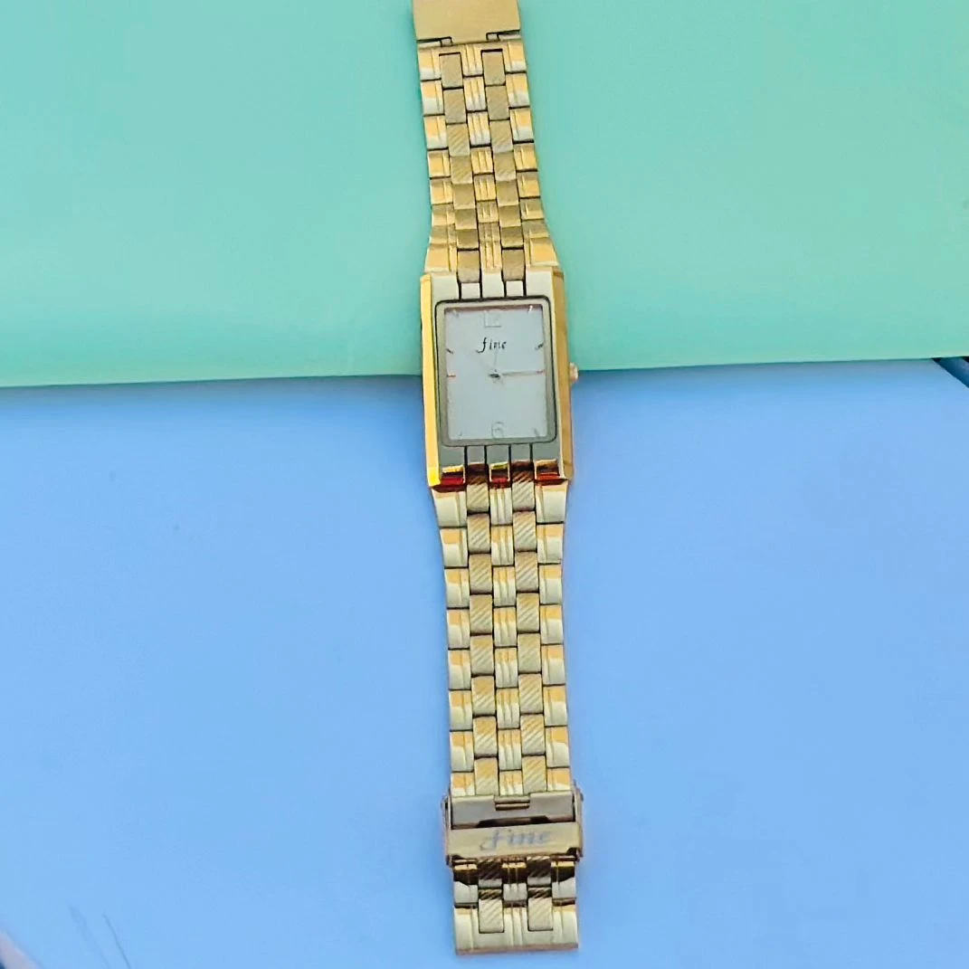 Golden Design analog watch