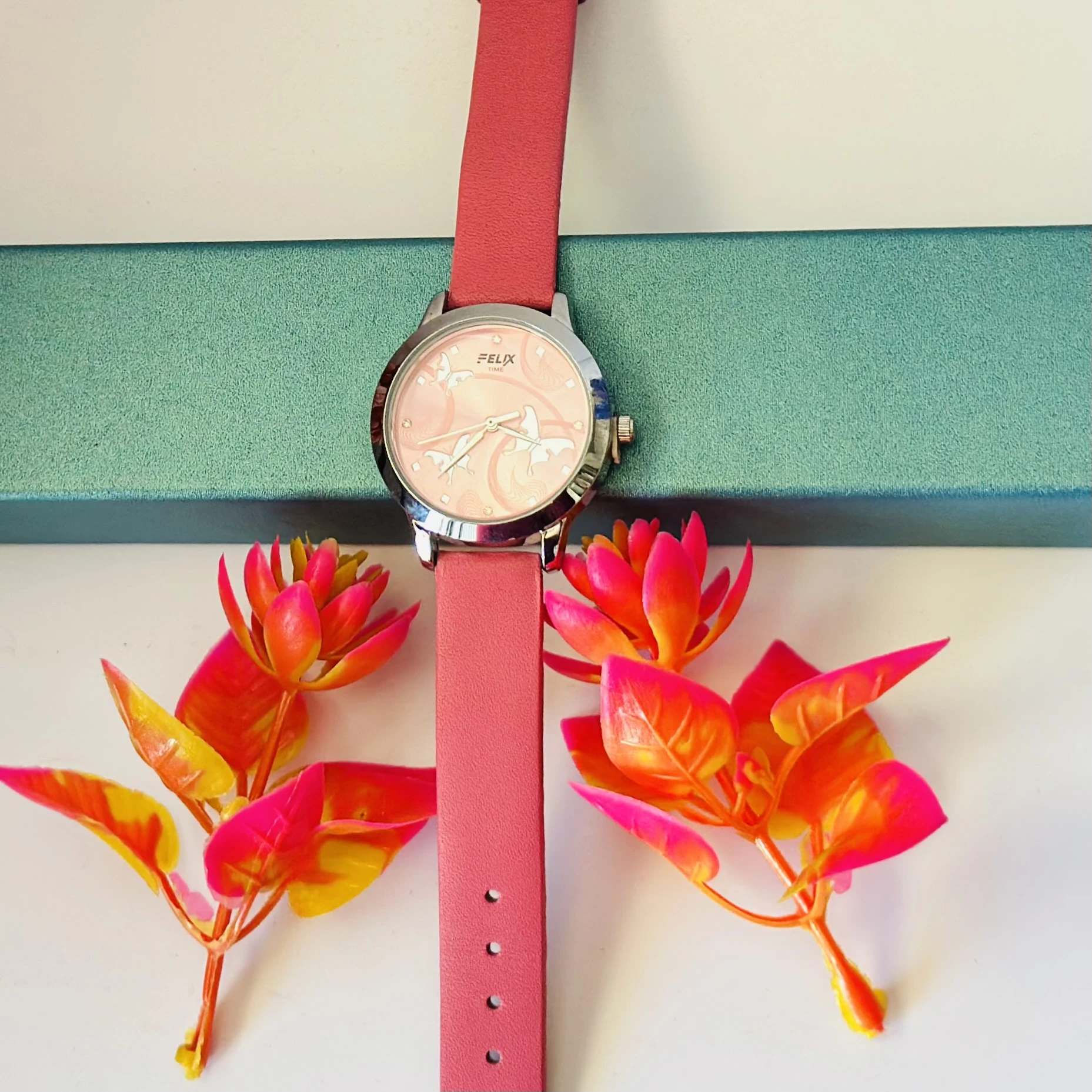 Helix by Timex pink round dial analog leather women's watch.