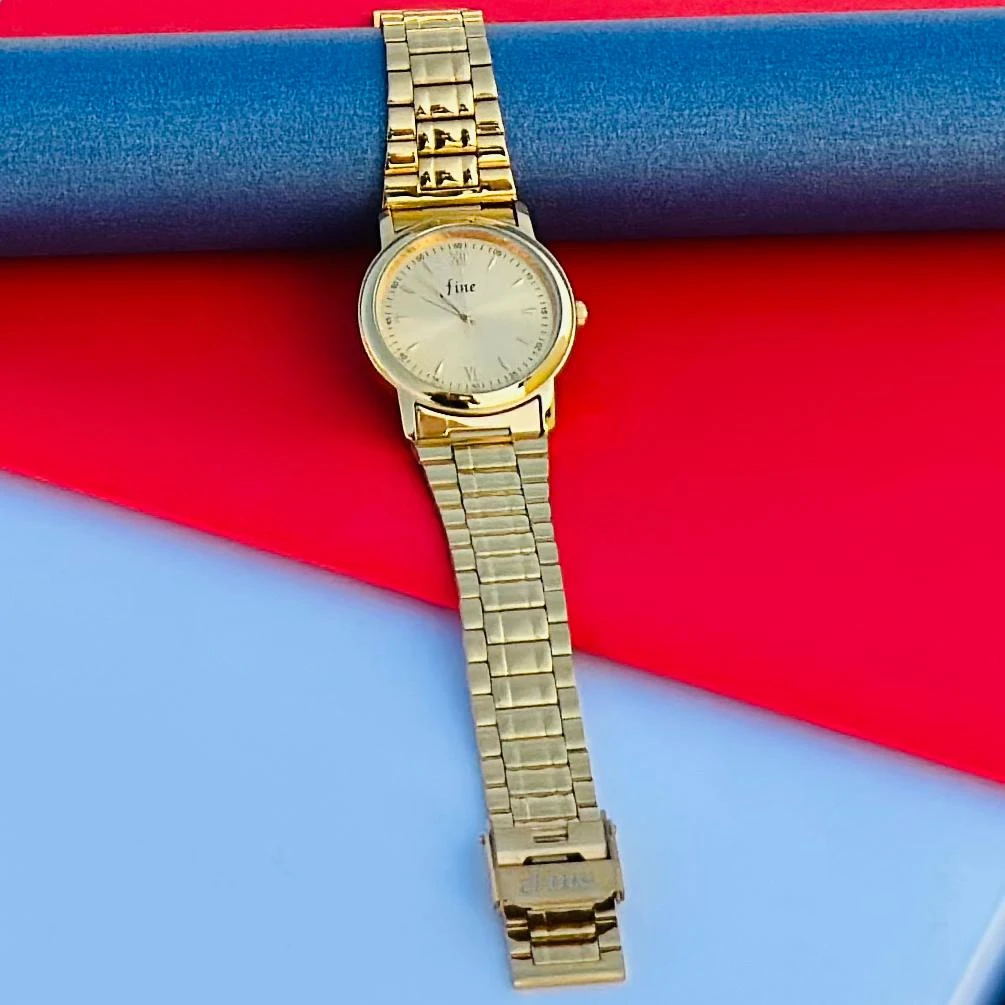 Golden Design analog watch