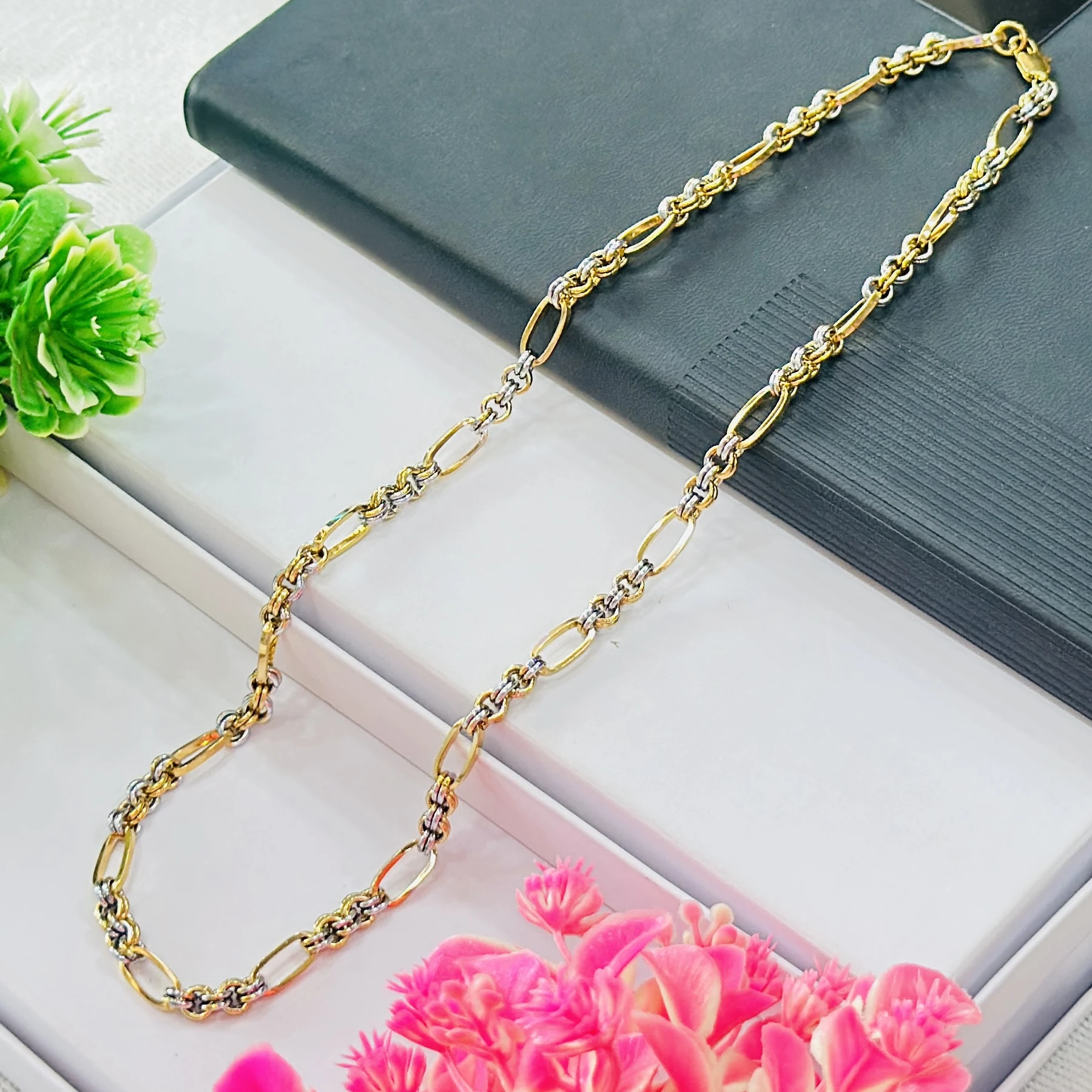 Dual color stainless steel chain