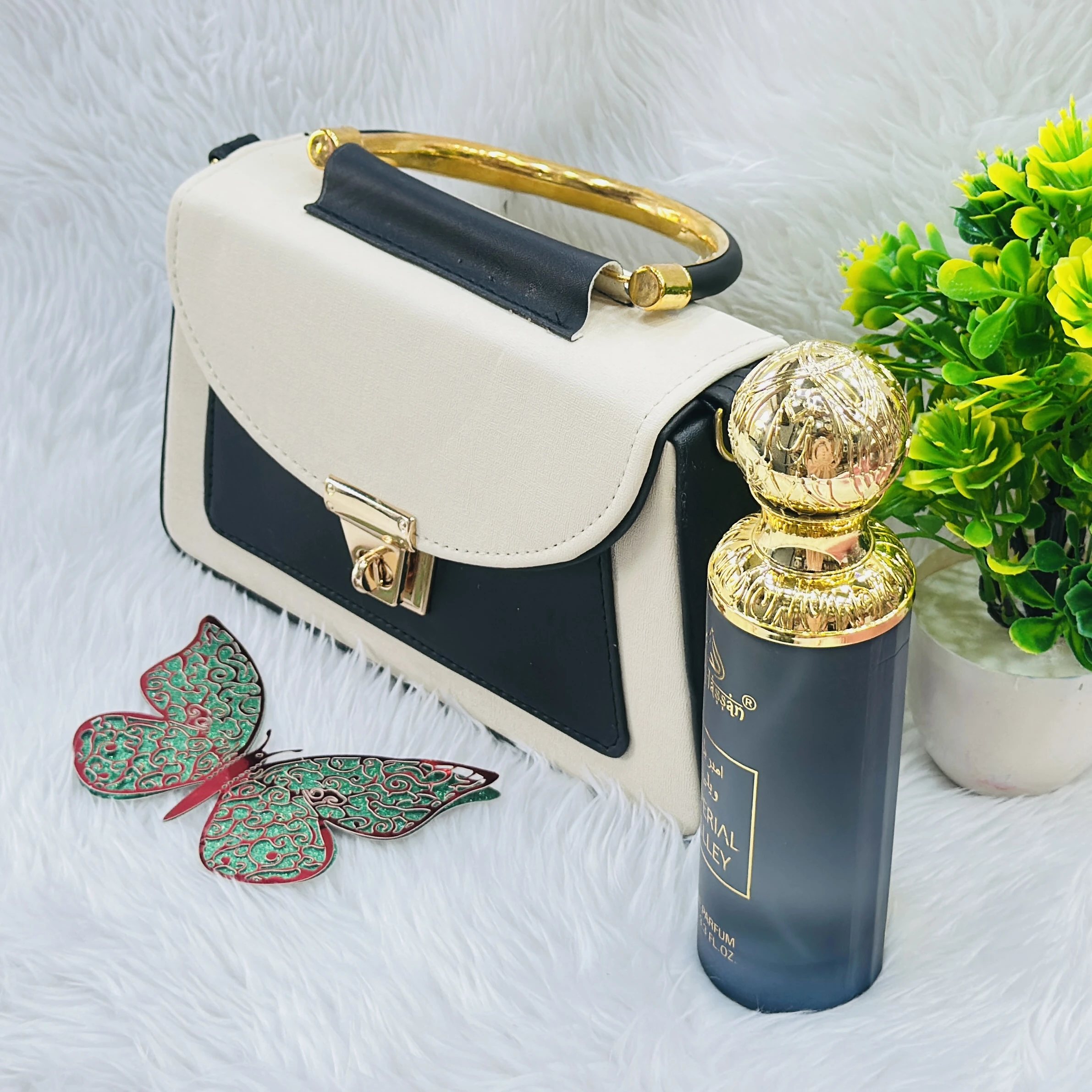 stylish black and white handbag