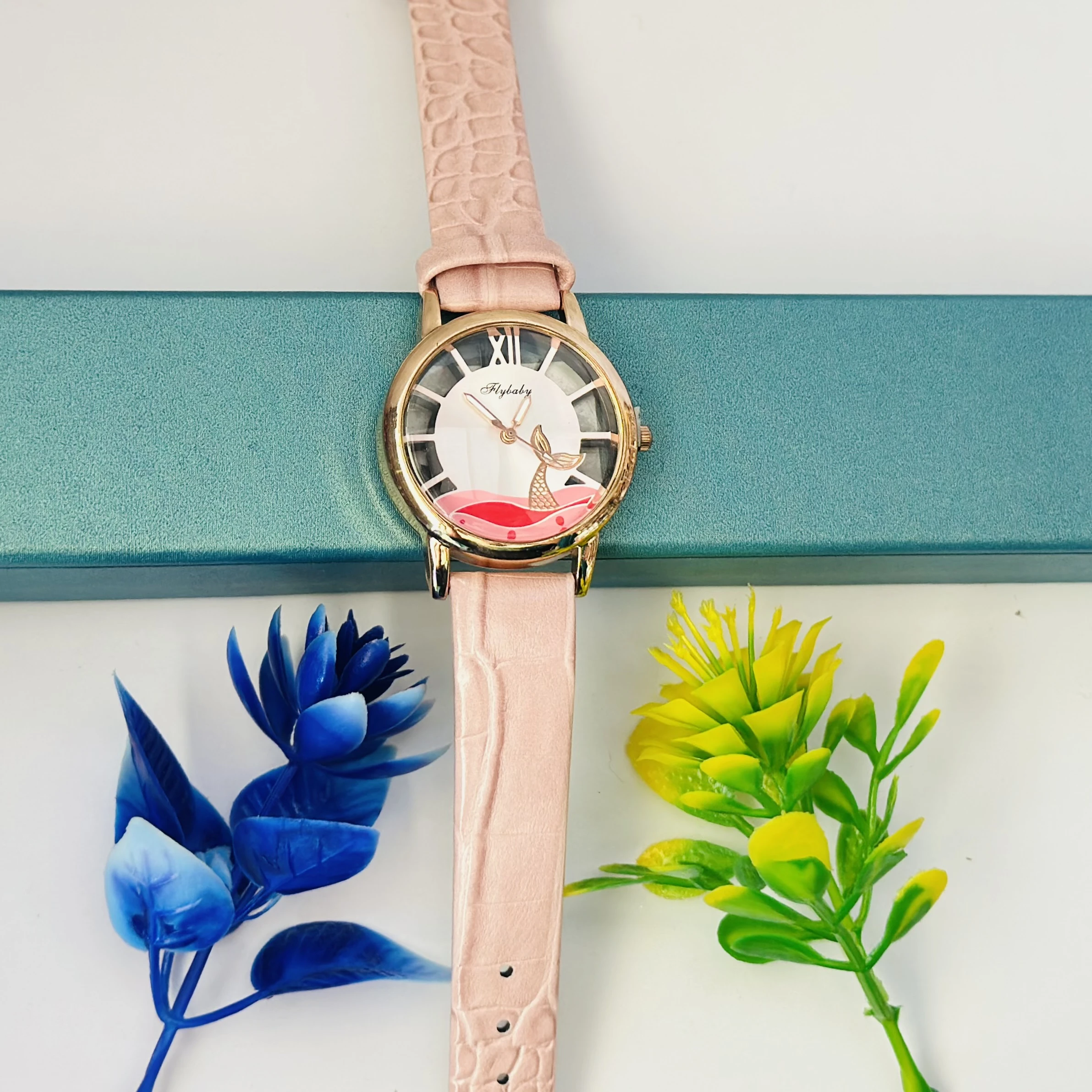 Analogue Kite Design Dial Lathers Strap Wrist Watch for Girls and Woman's