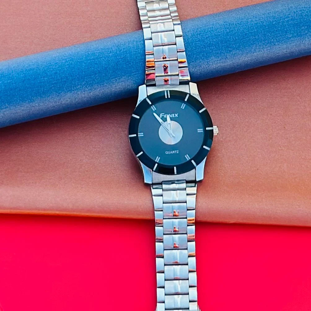 Silver analog watch For man’s