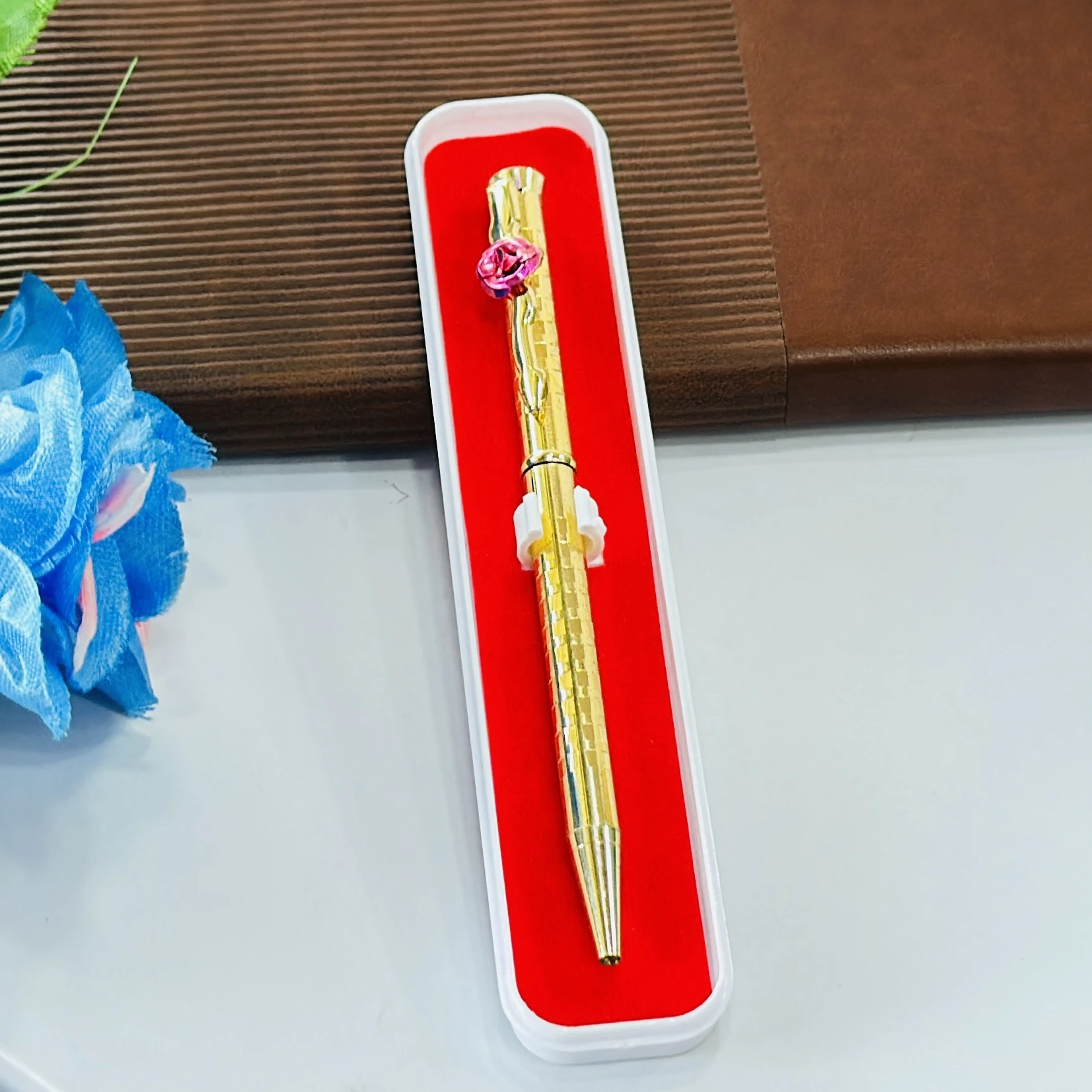 Decorative ballpoint pen