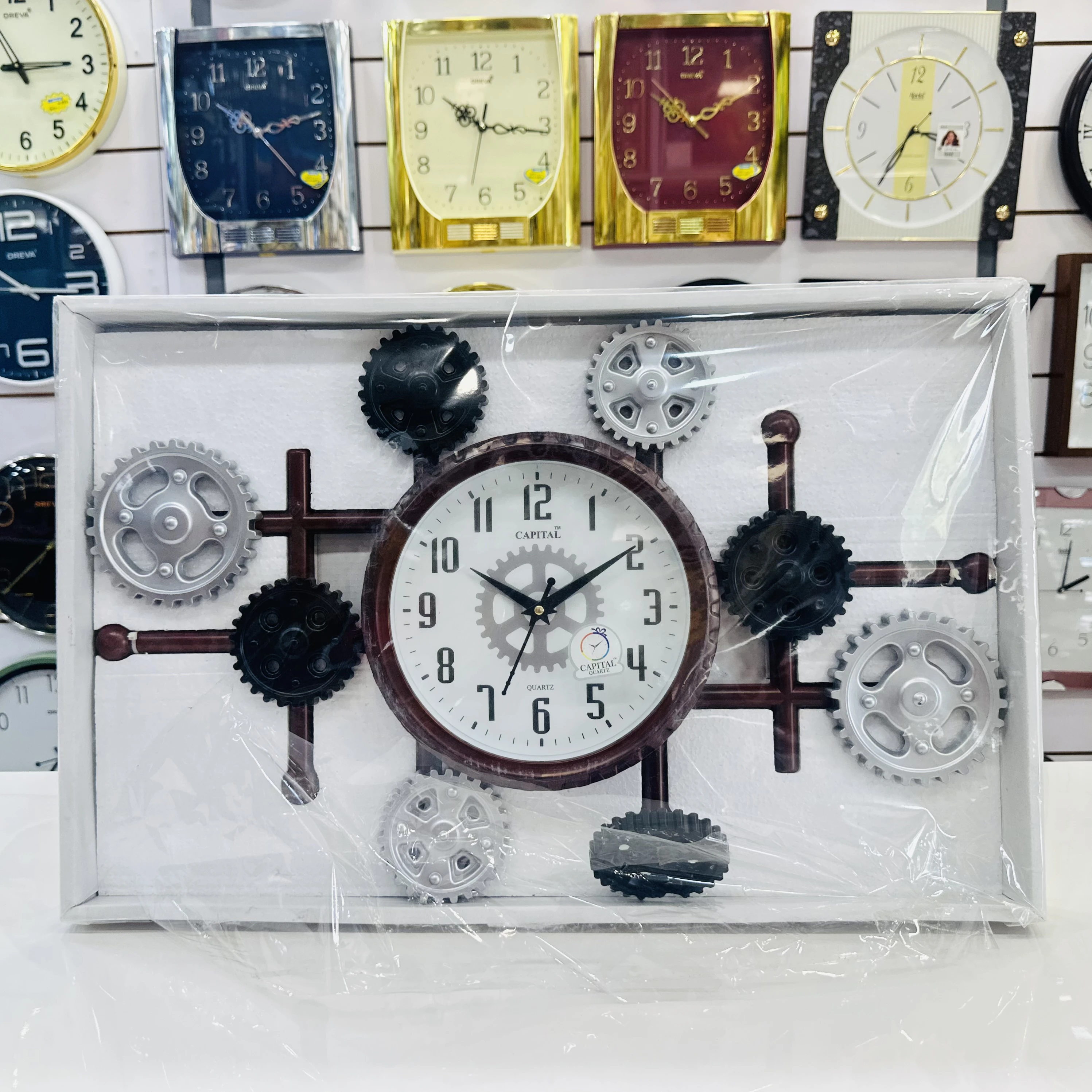 Wall clock with a quartz movement(SKU-HDPHKA)