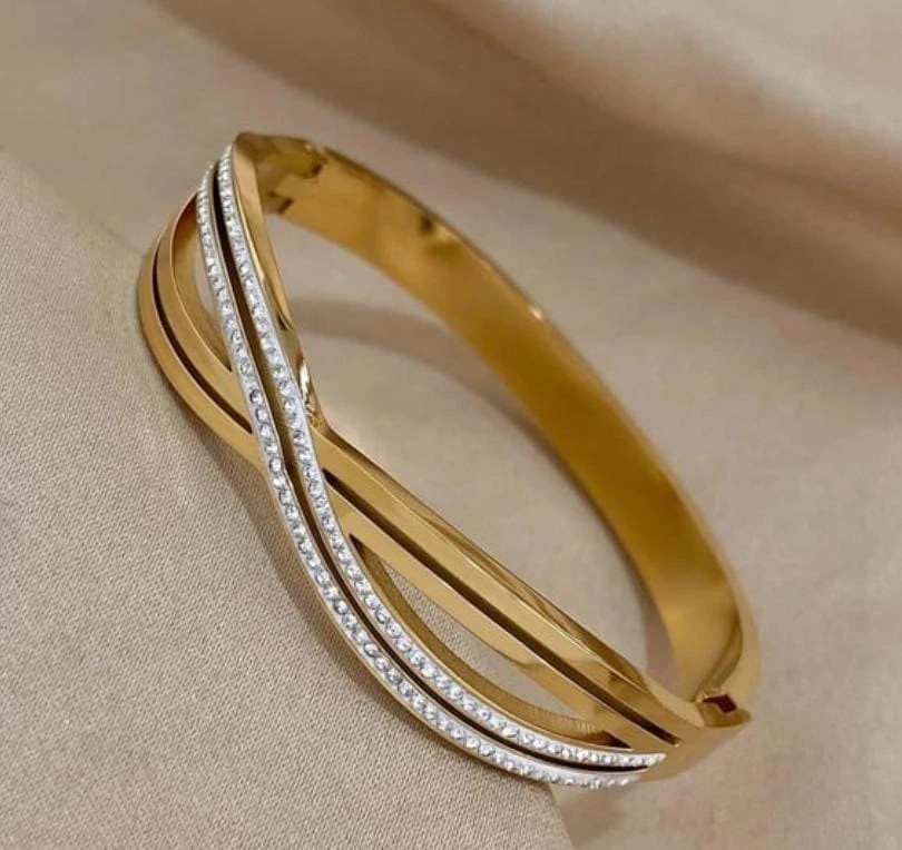 Gold -plated stainless steel infinity bracelet