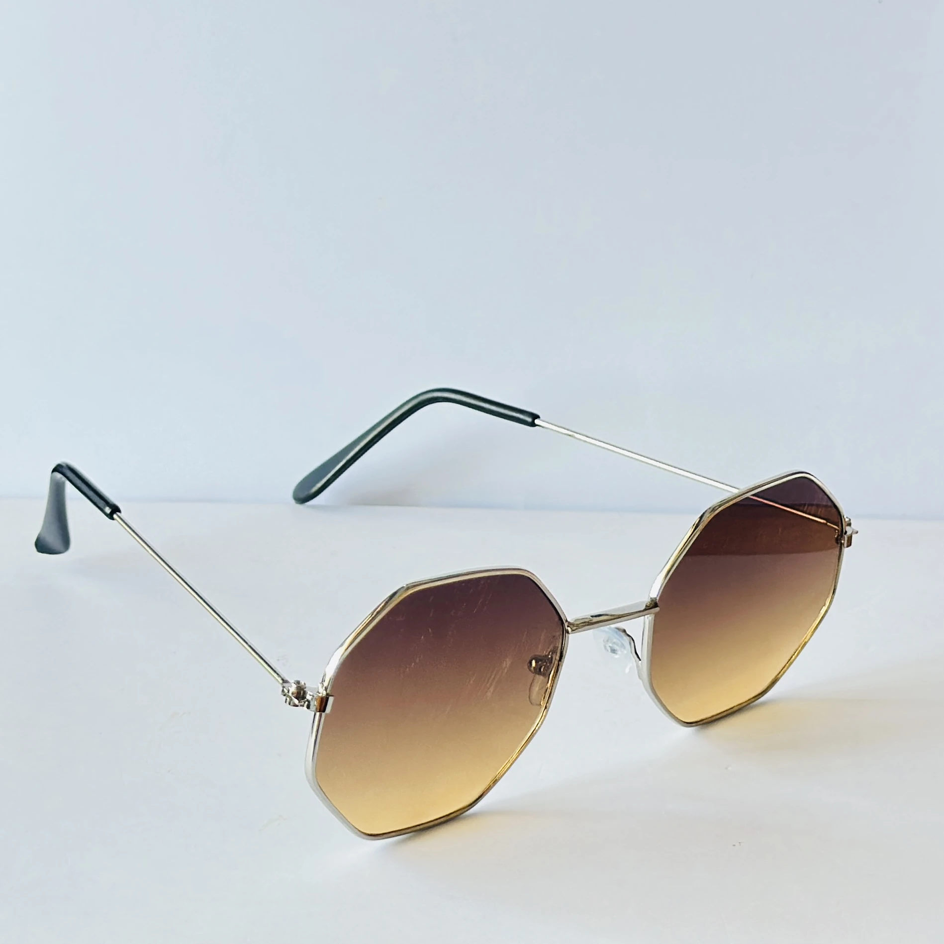 Metal framed sunglasses