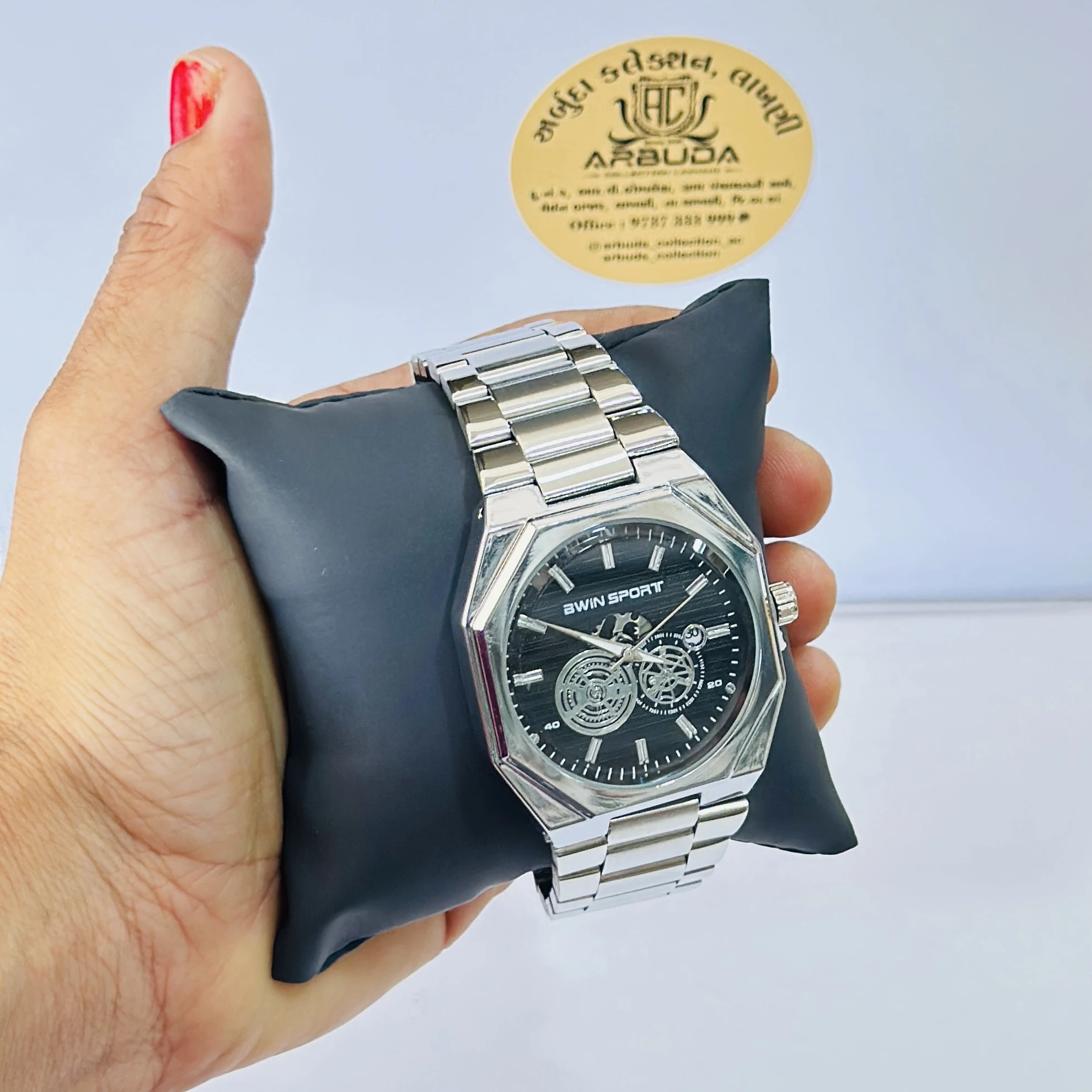 Quartz Analogue Watch