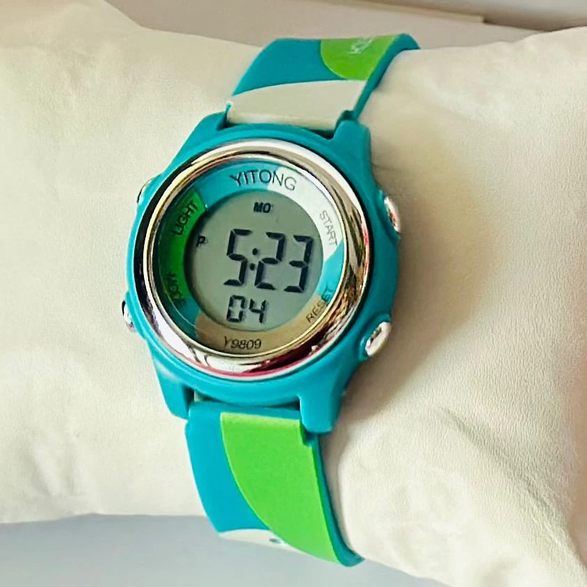 Yitong digital sports watch