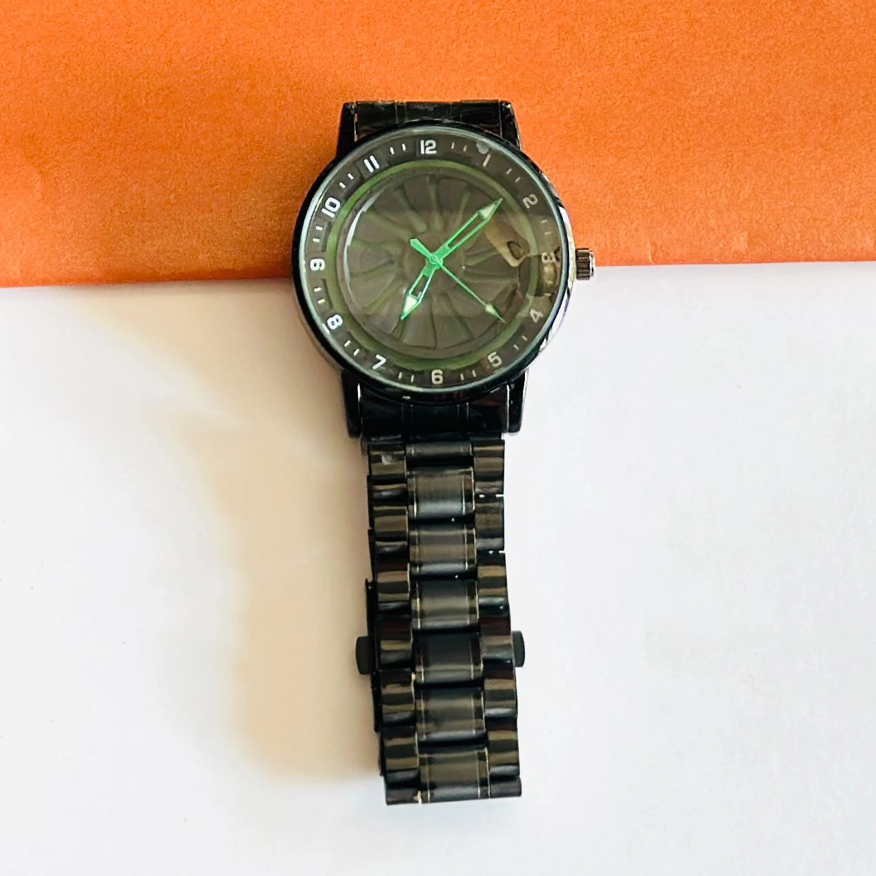 Spinning Wheel analog men's watch