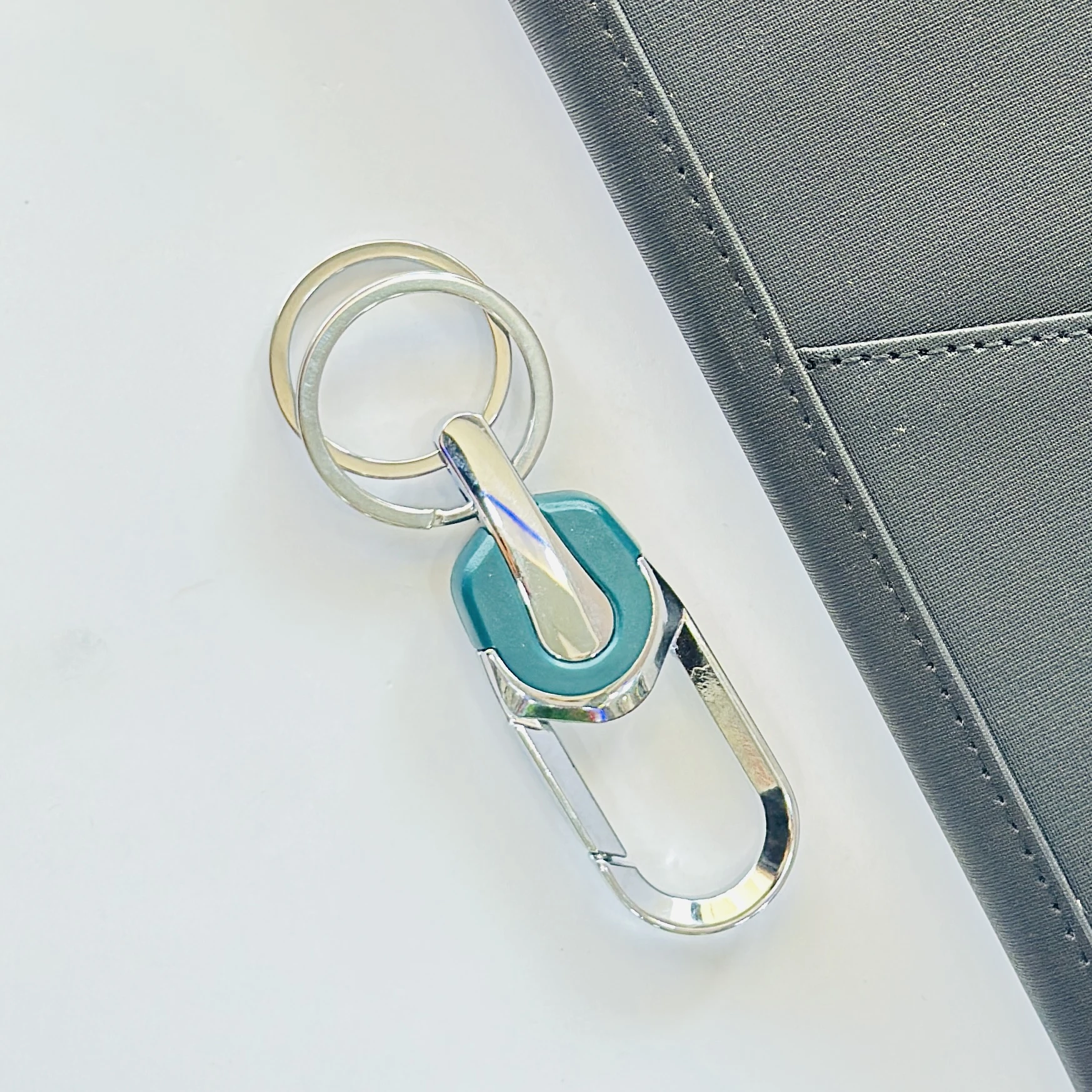 Omuda Metal Keychain