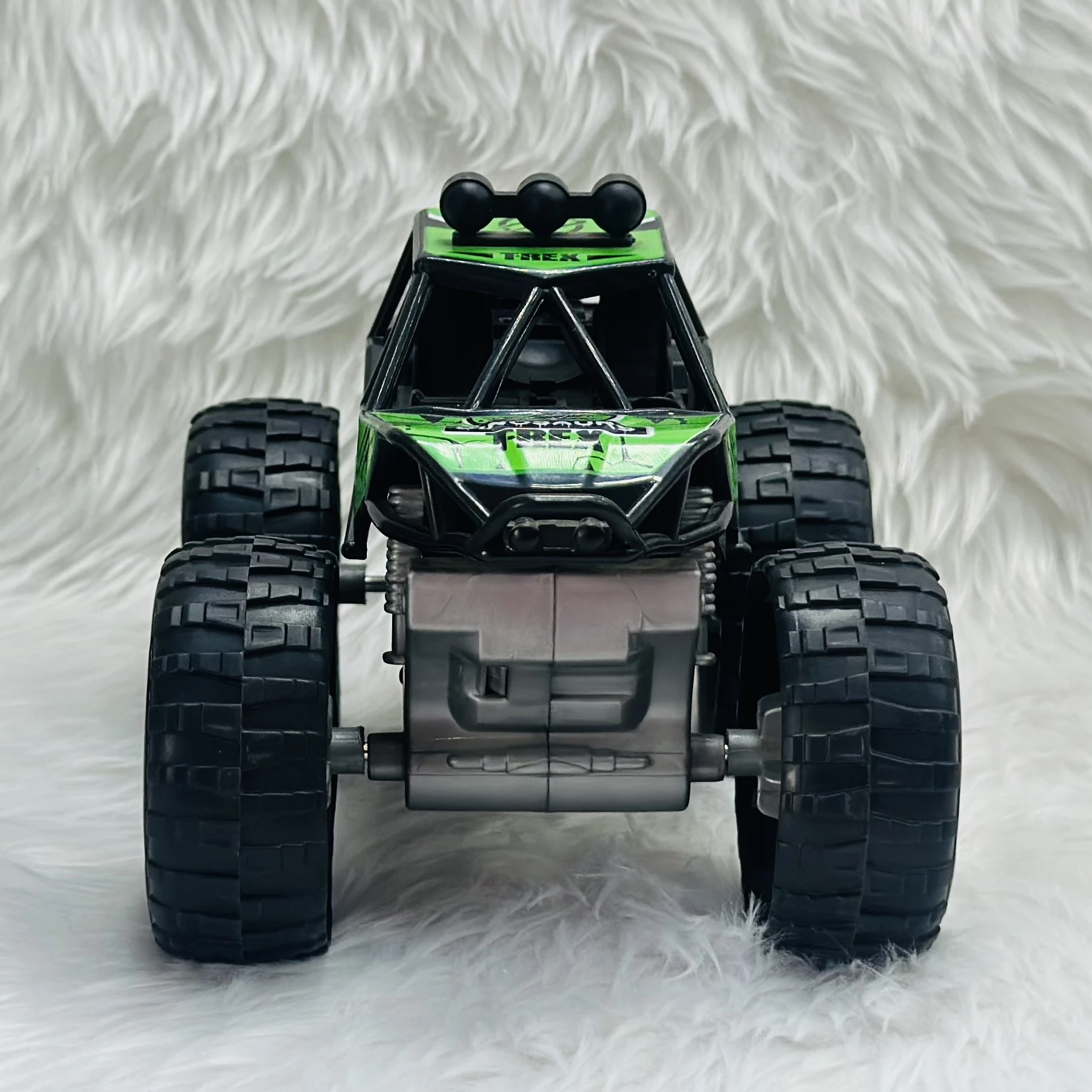 Green"Dino Off-Road" toy monster truck