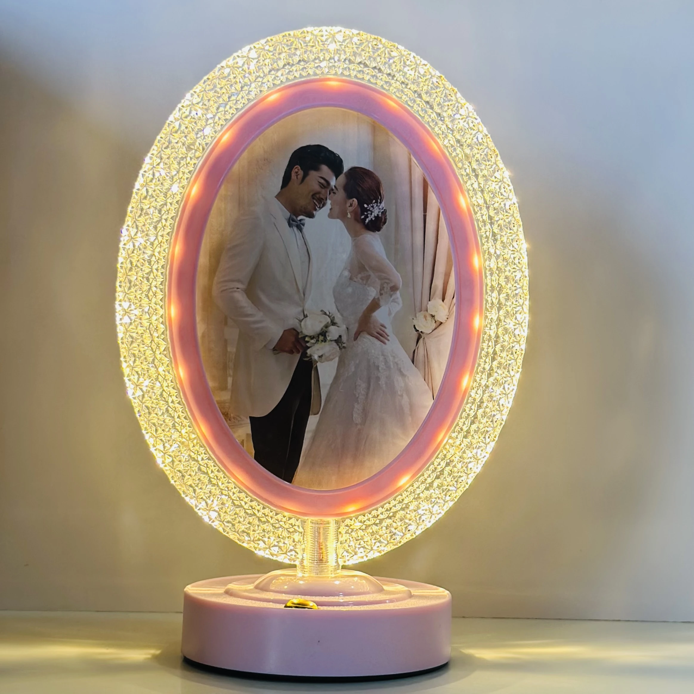 Romantic LED with Kissing Couple
