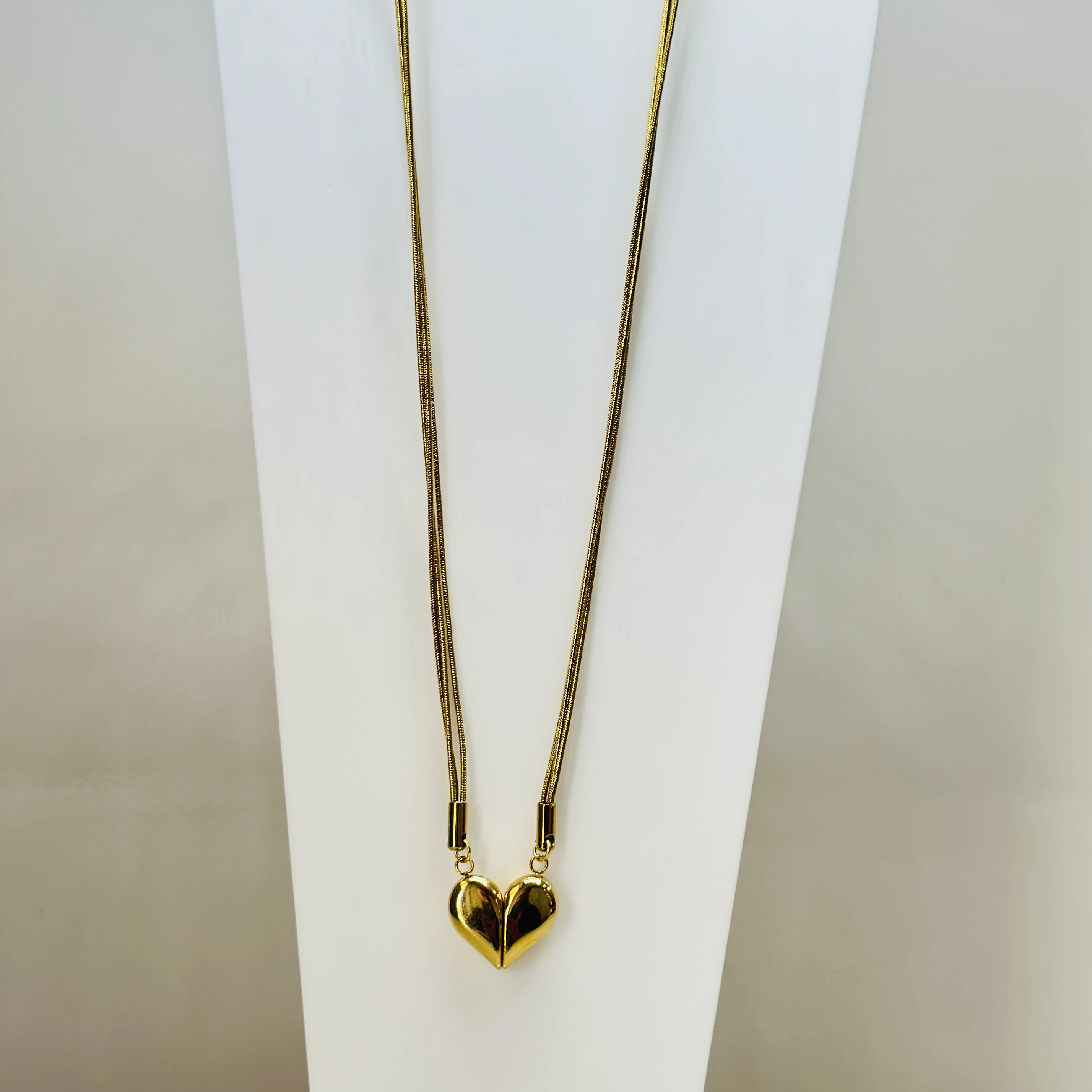 Gold -toned magnetic heart pendant