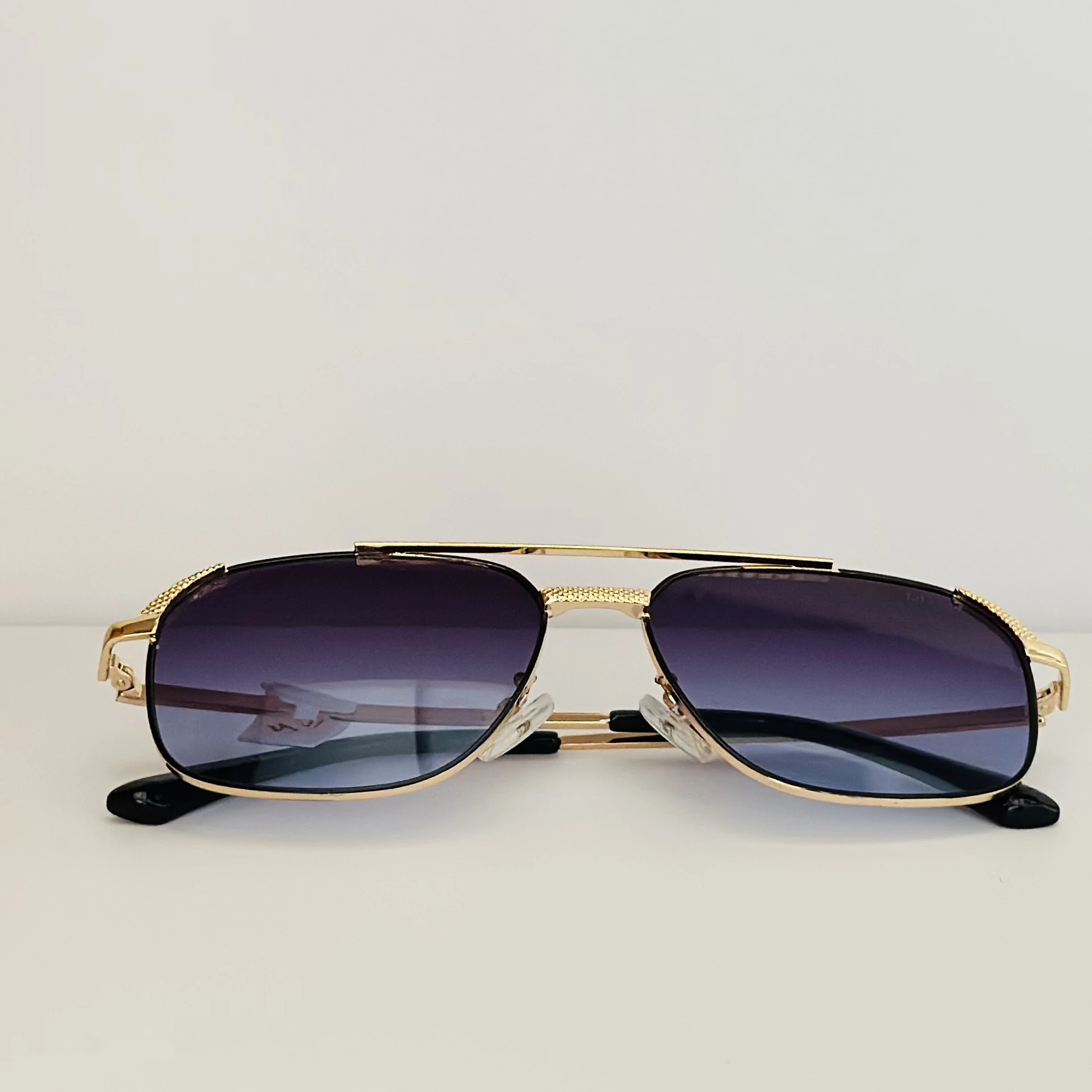 Vincent Chase square sunglasses