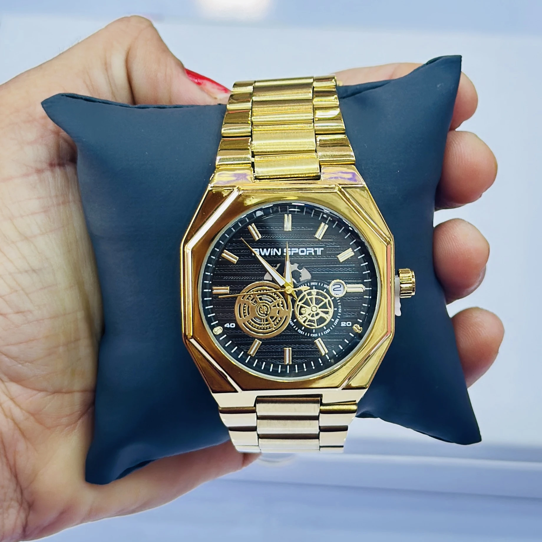 Quartz Analogue Watches