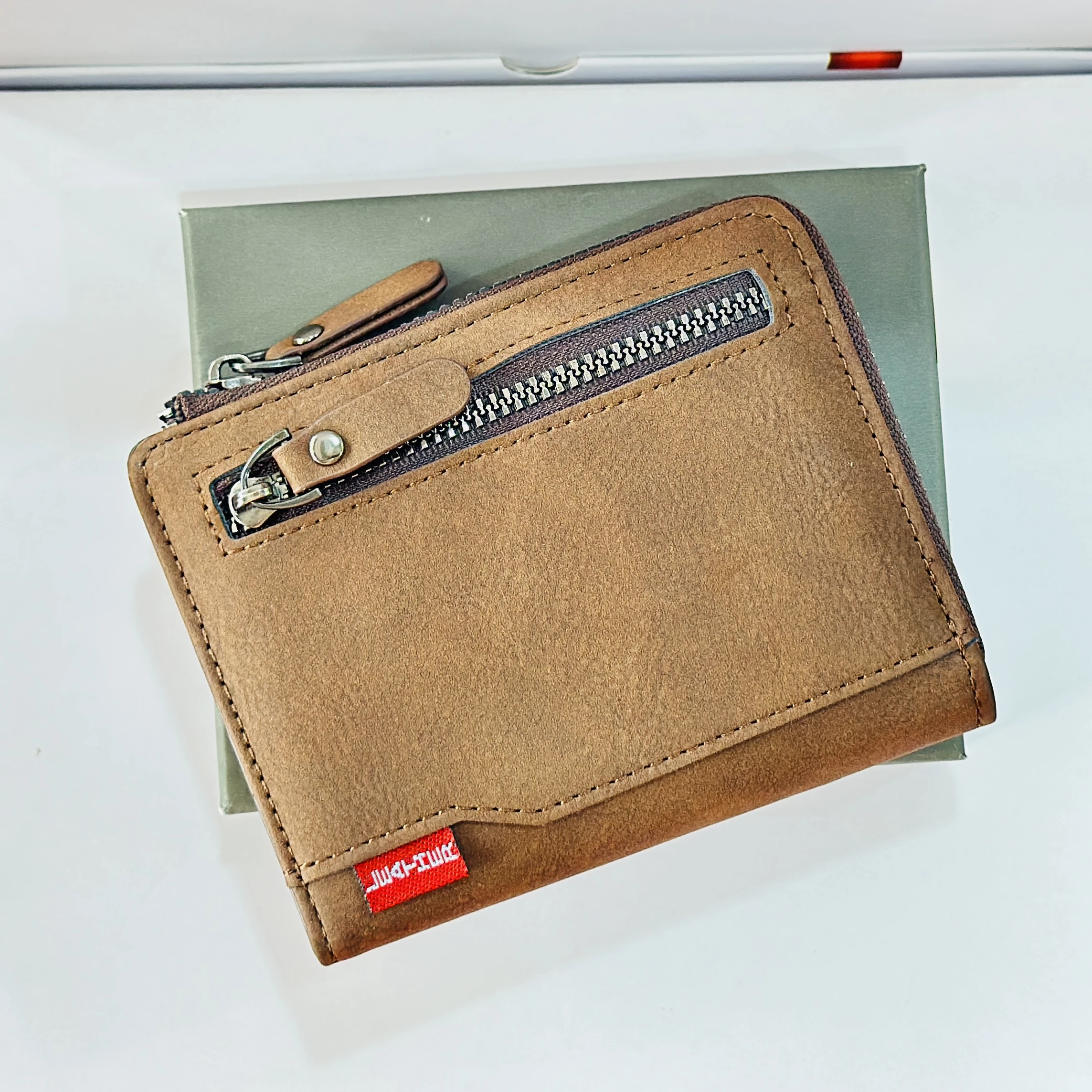 vintage-style brown PU leather short wallet