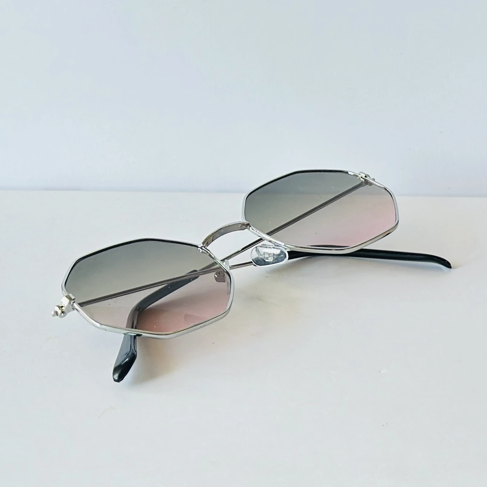 Pink Geometric UV Protection Sunglasses for Women