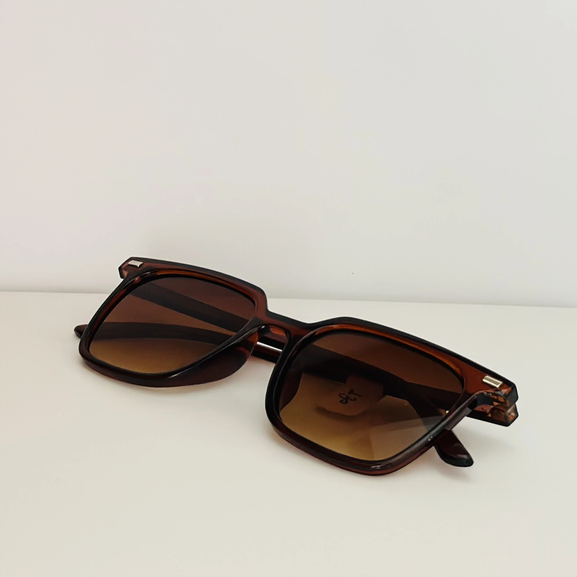 Rectangular Tortoise Brown Color men sunglasses with UV Protection.