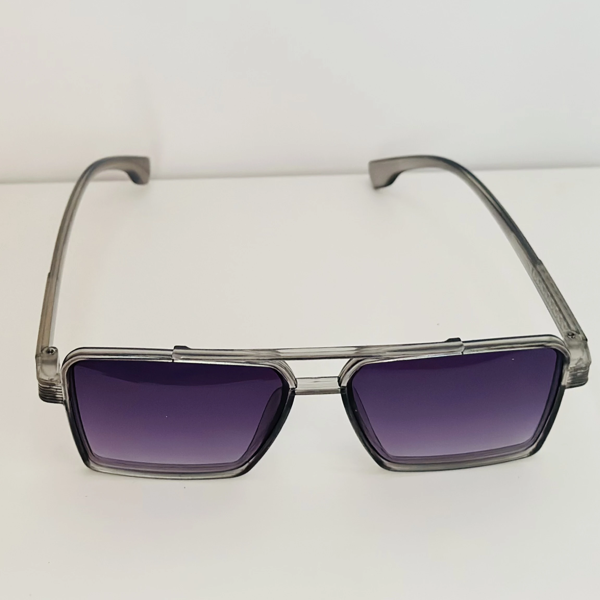 Men’s rectangle sunglasses