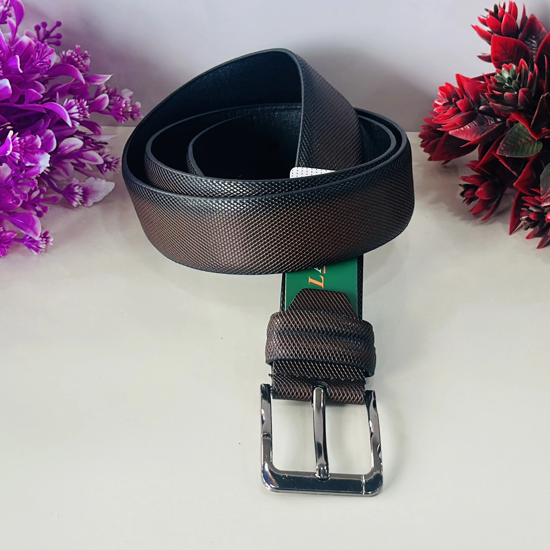 Brown textured leather men's belt