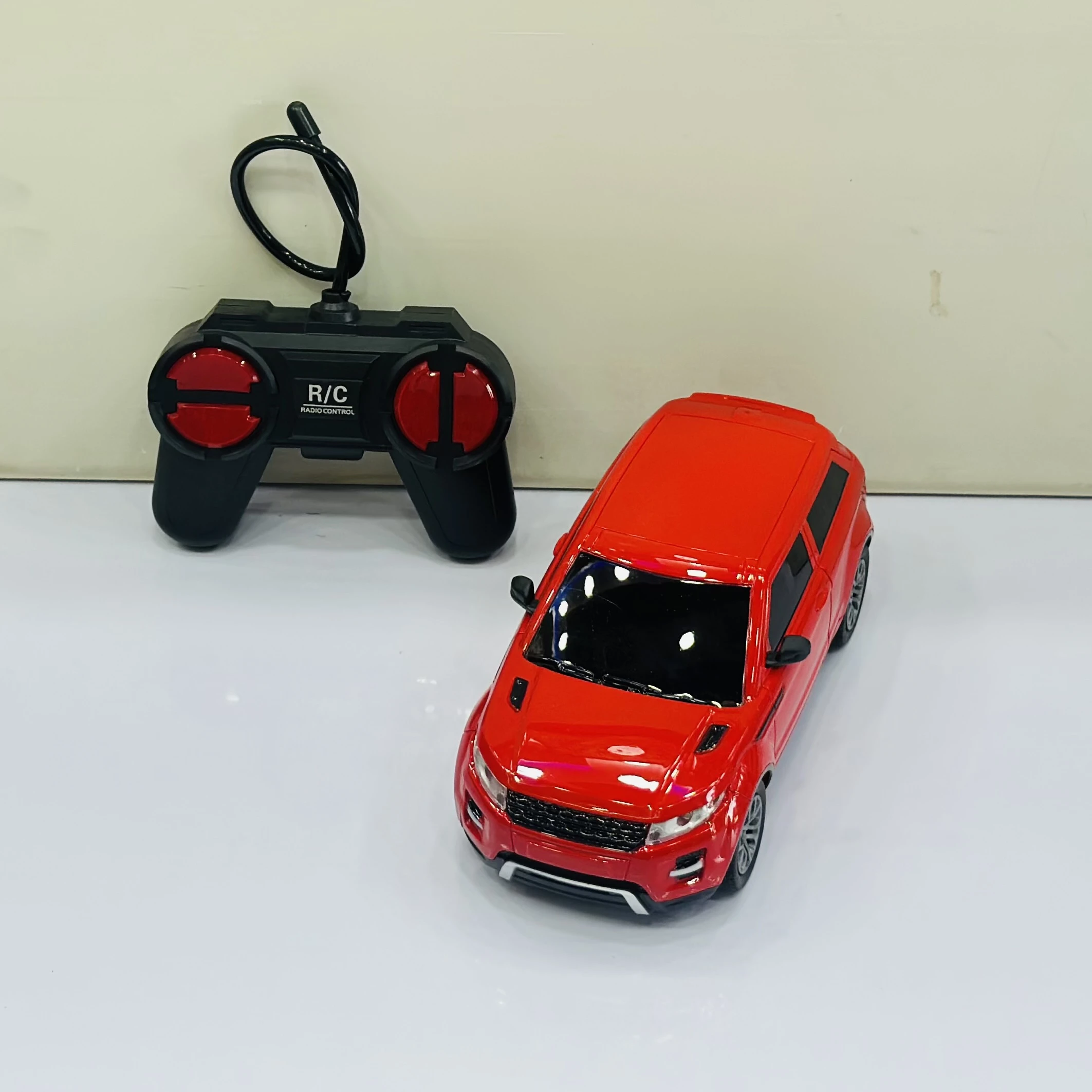 Remote control toy racing car set