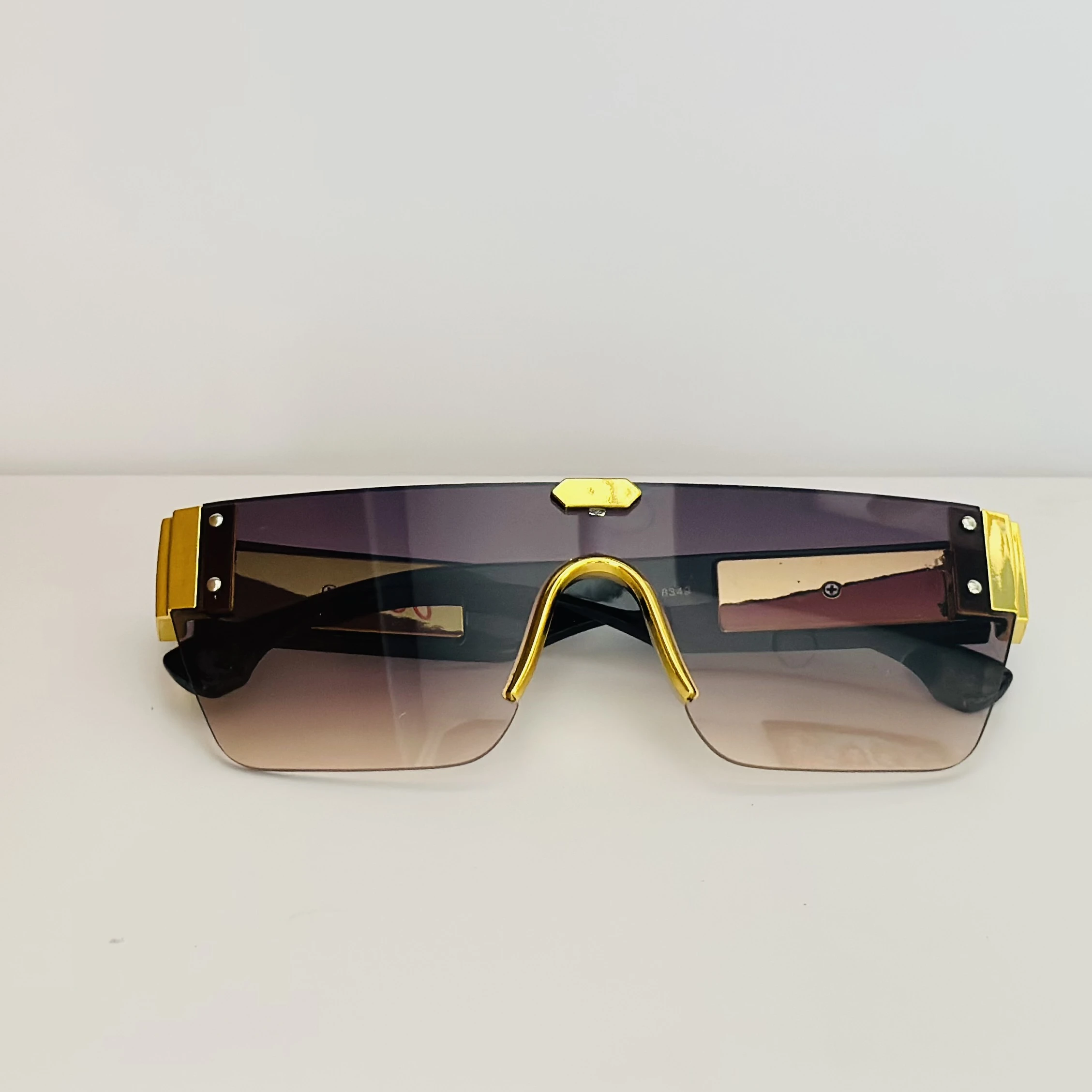 Stylist rimless square sunglasses
