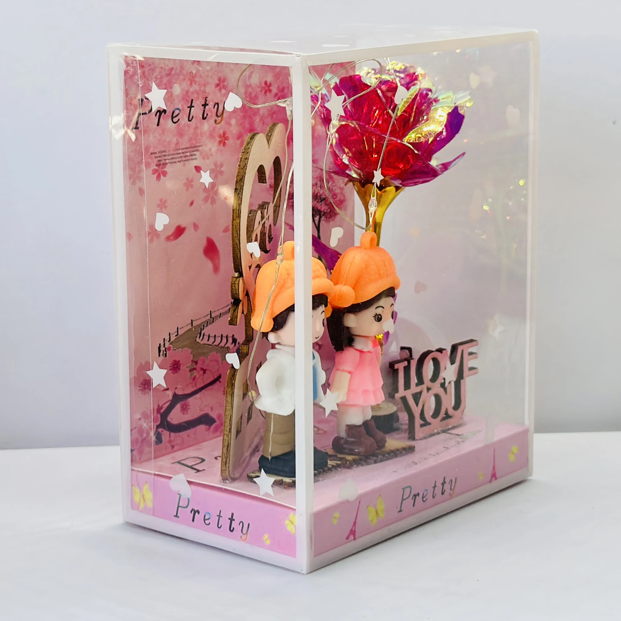 Couple Statue Decorative Showpiece
