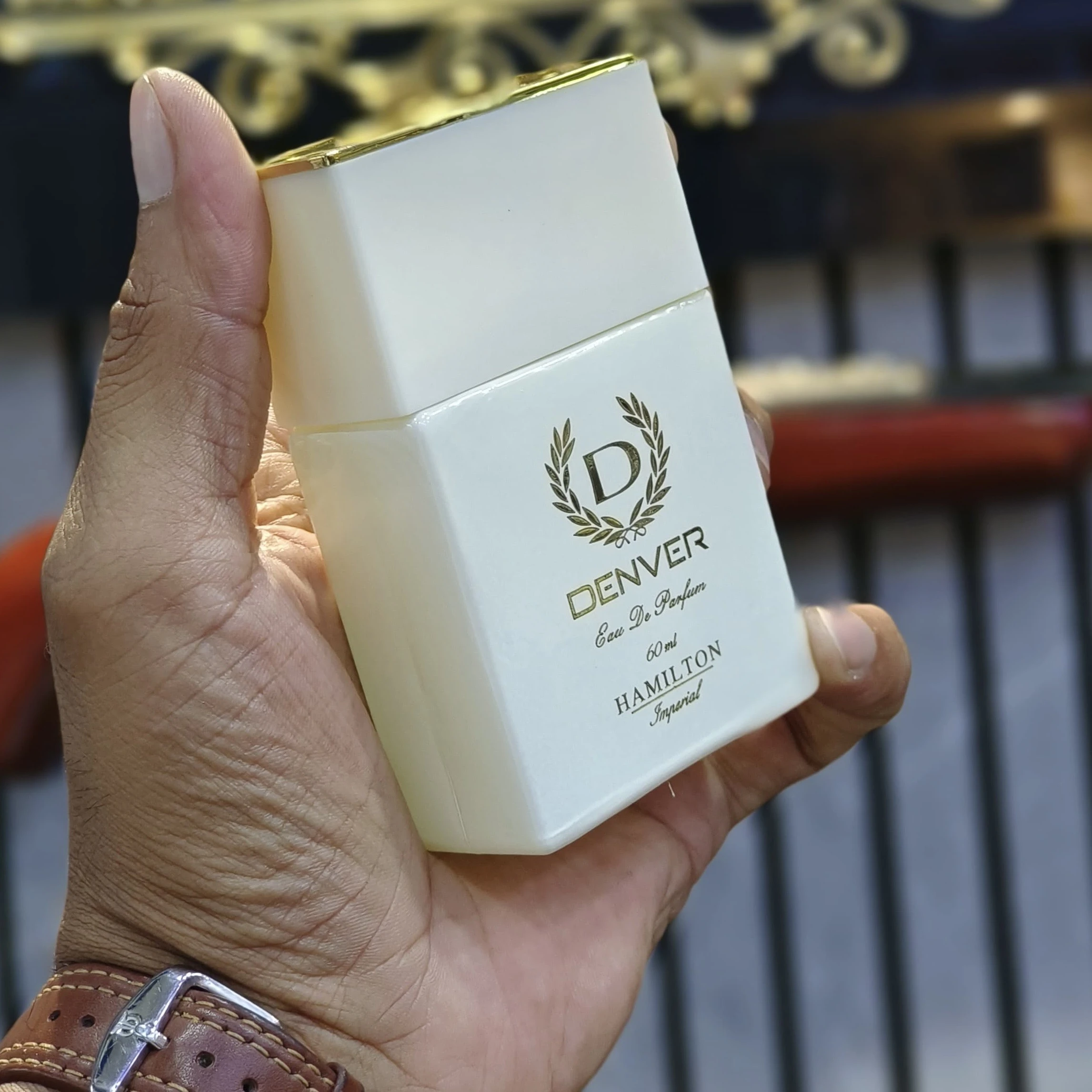 D Denver perfume (white)