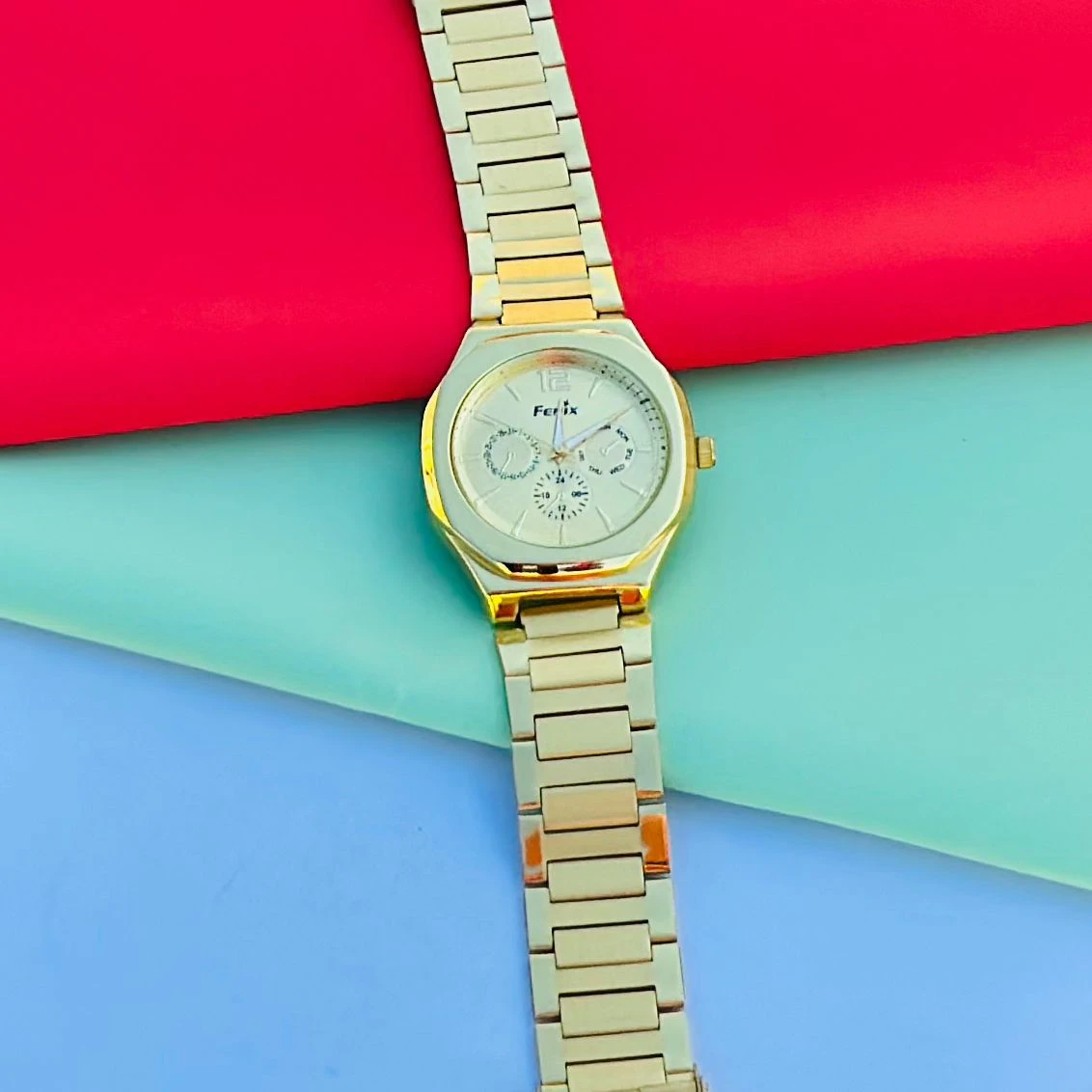 Golden Design analog watch