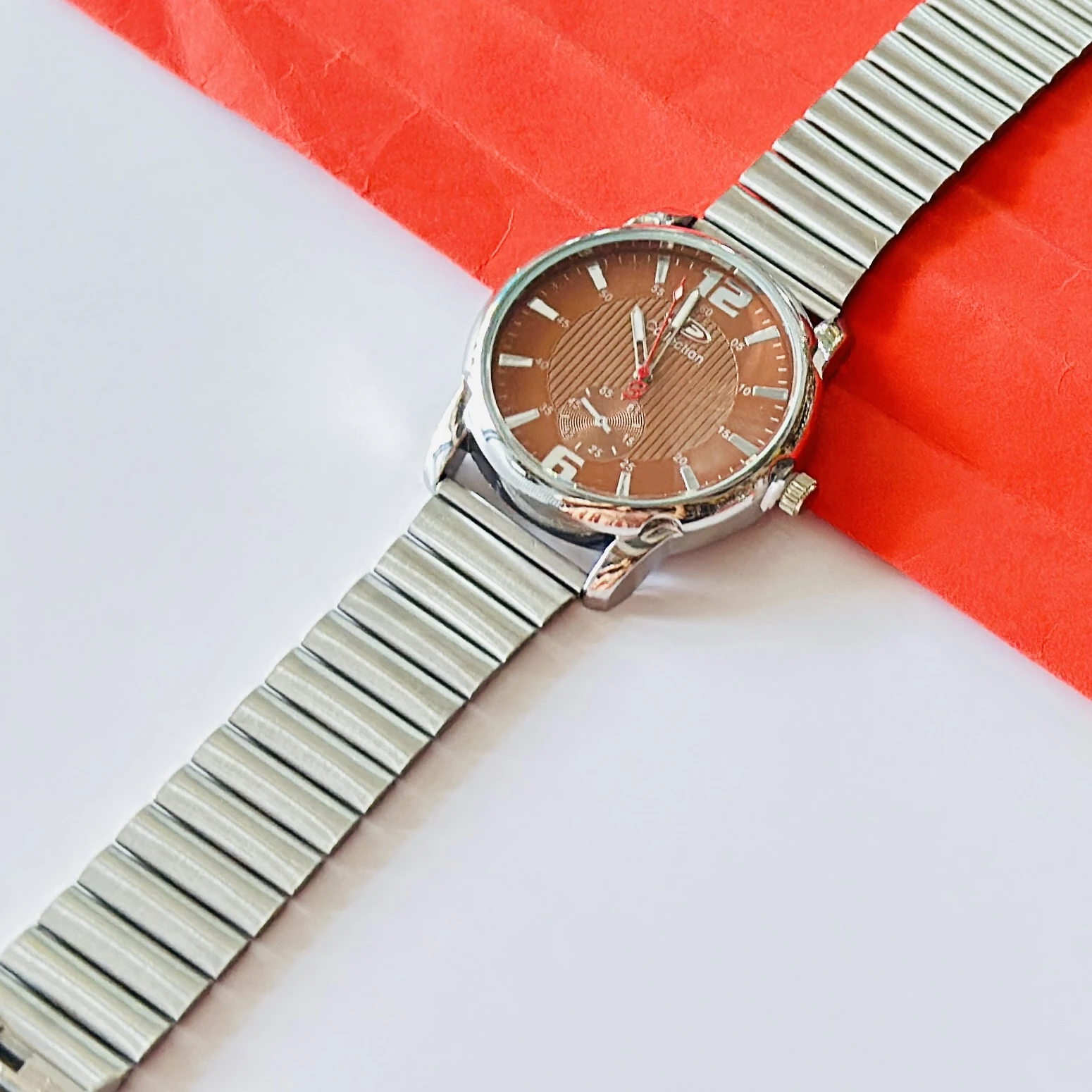 Quartz Analog Watch