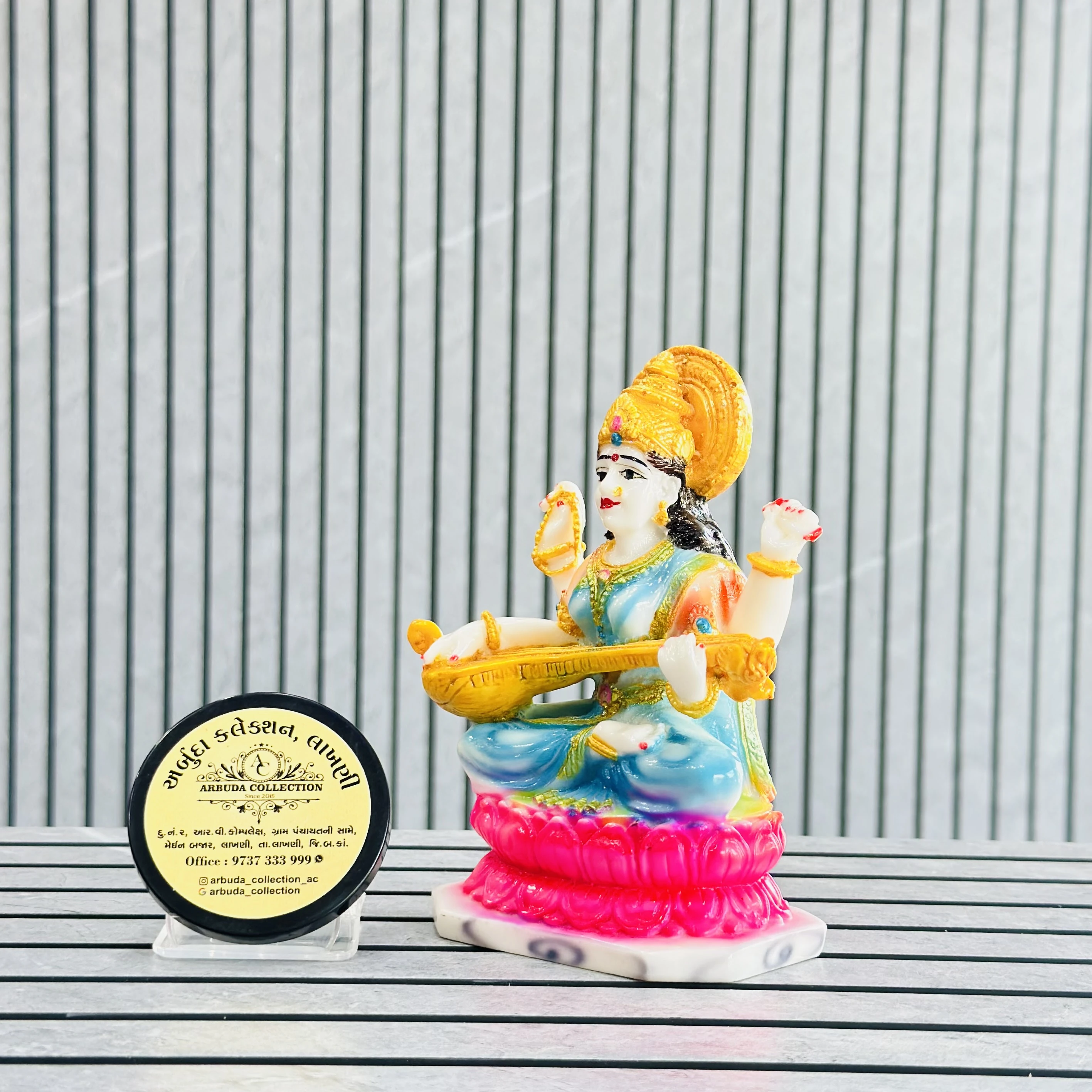 Shri sarasvati mata murti