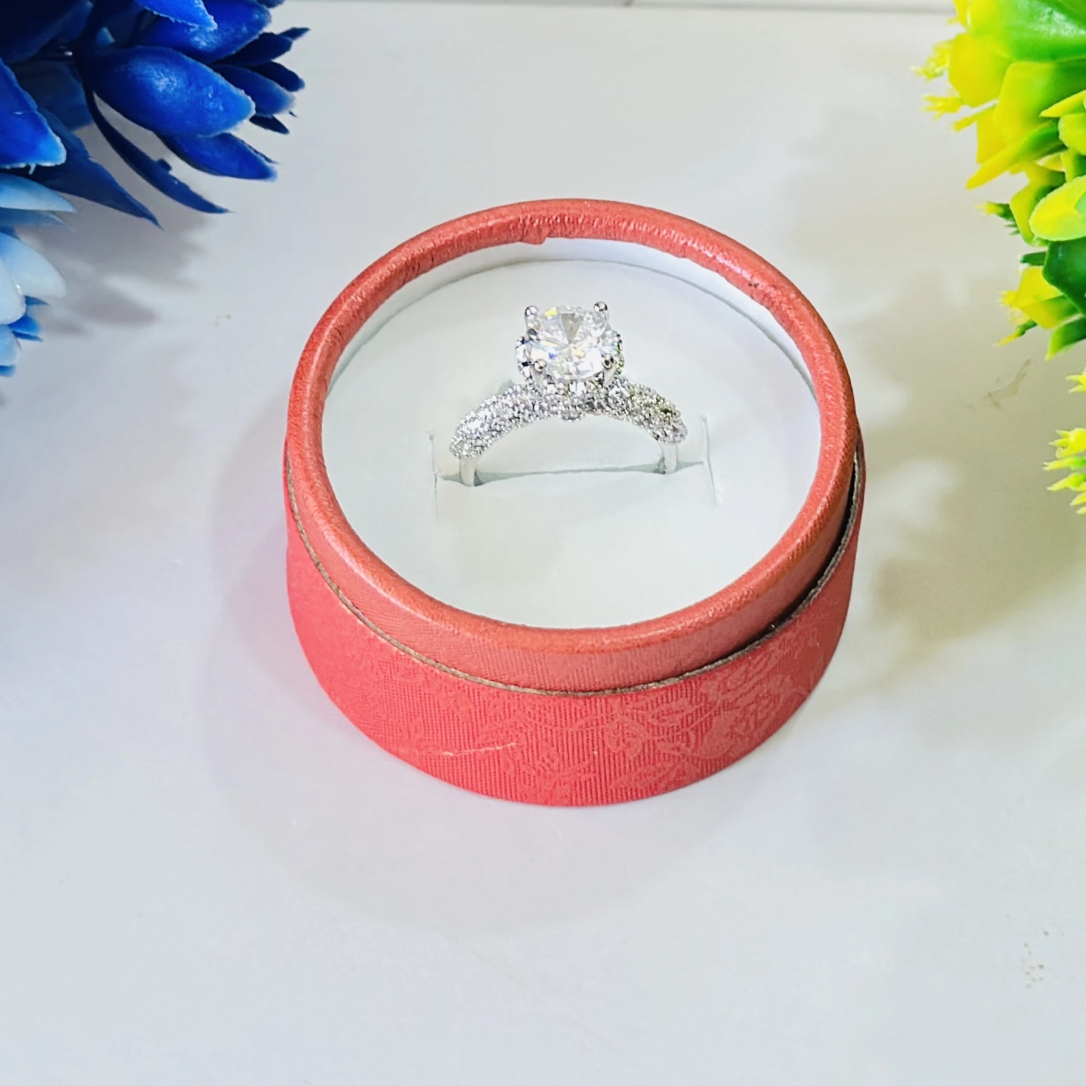 White Stone Ledis Ring