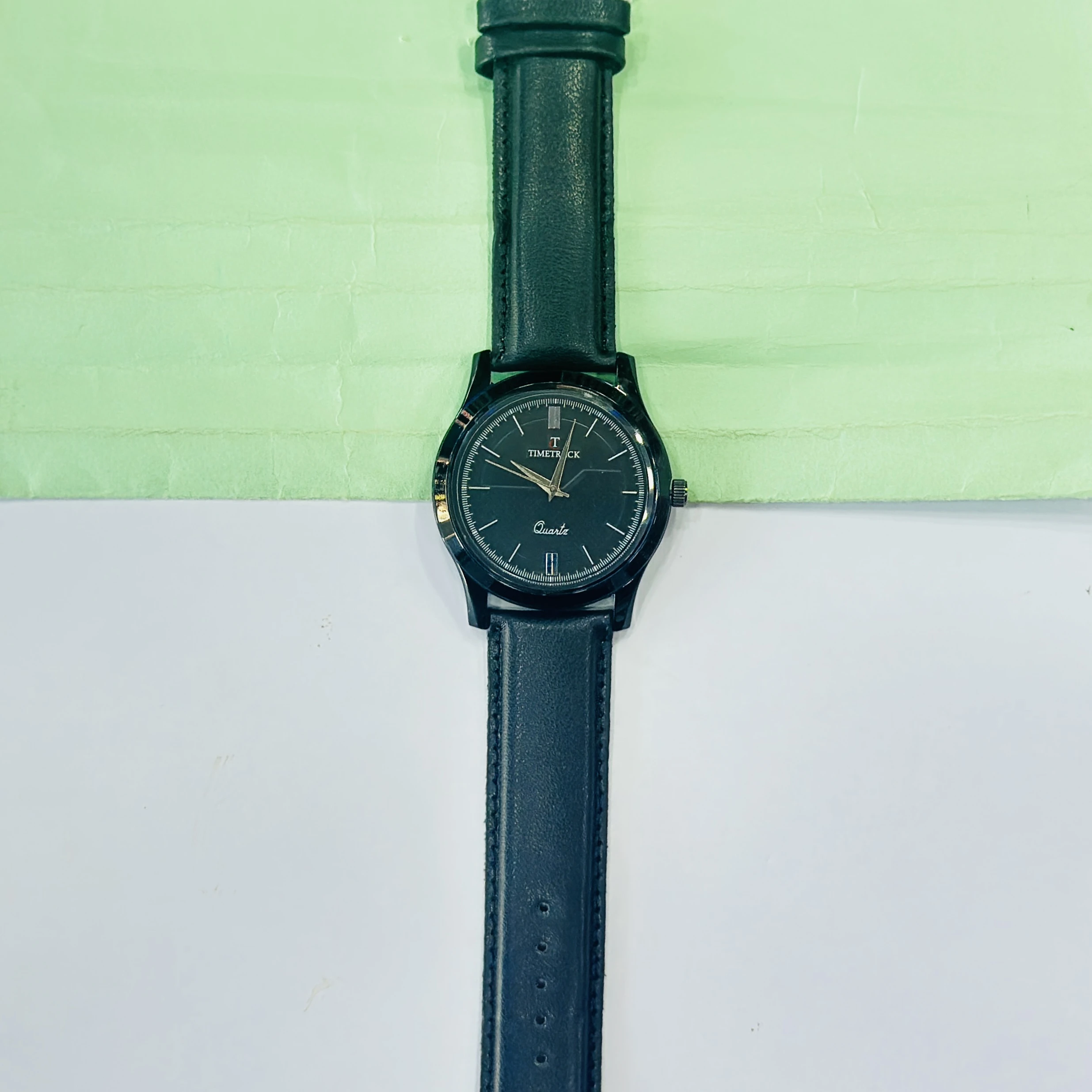 Black Timetrack quartz analog watch