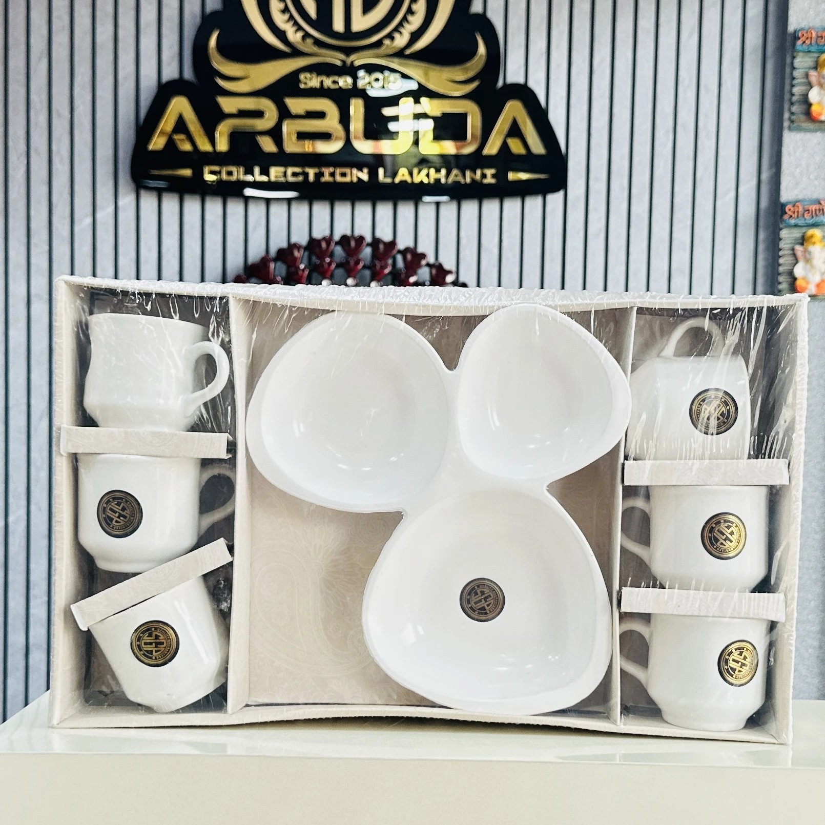 Ceramic tea/cups set … M3J68G