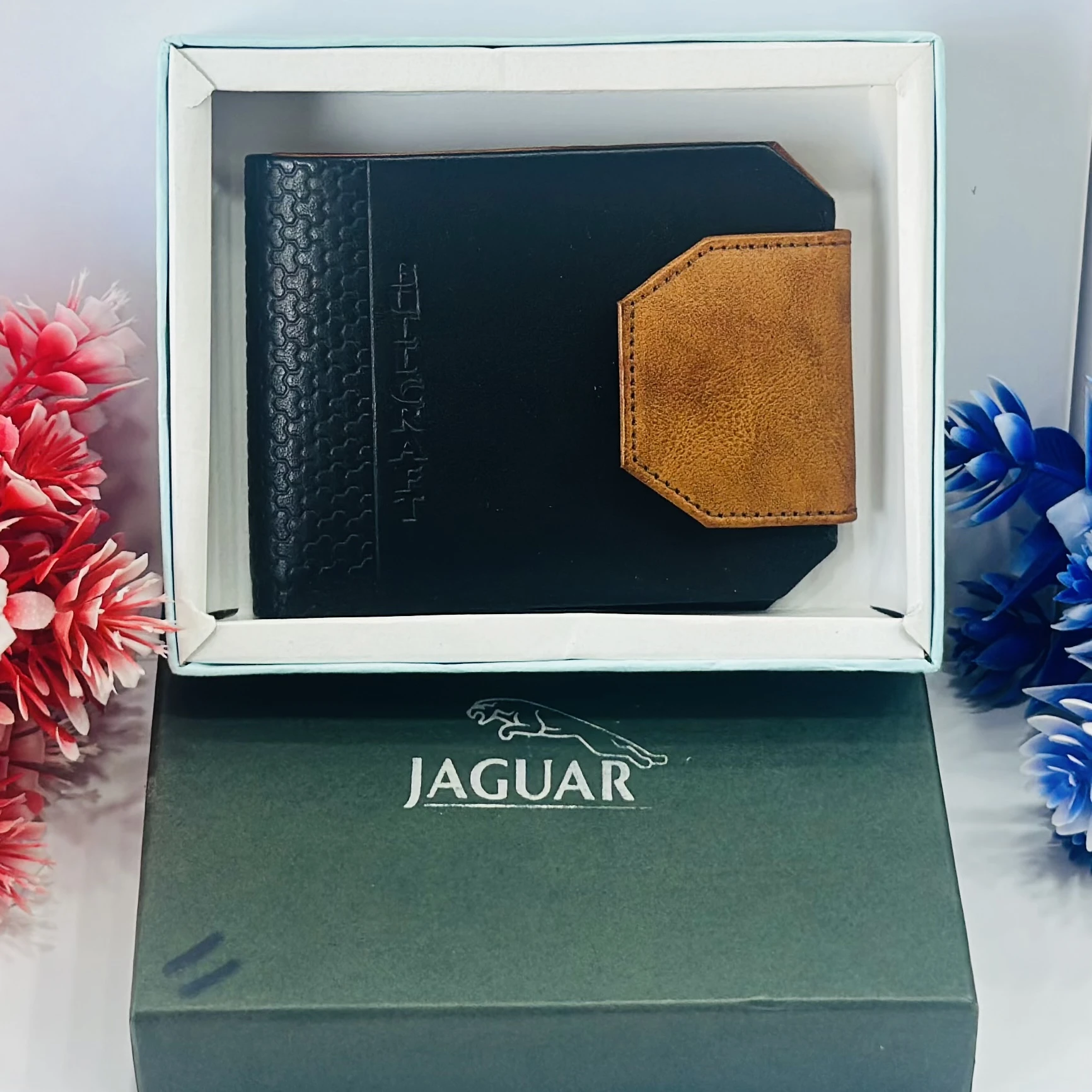 Jaguar Men Bi Fold Leather Wallet