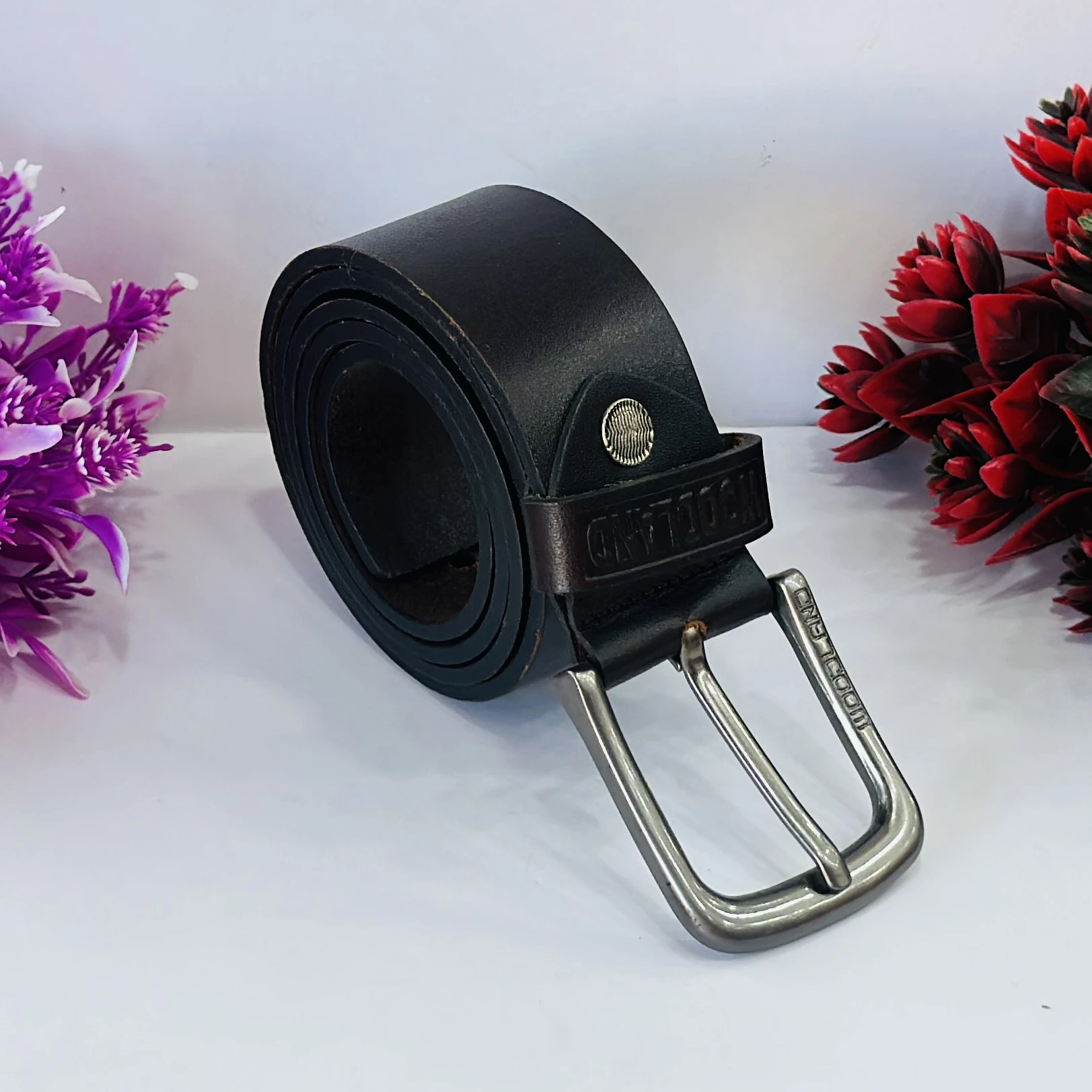 Black Woodland leather belt for men