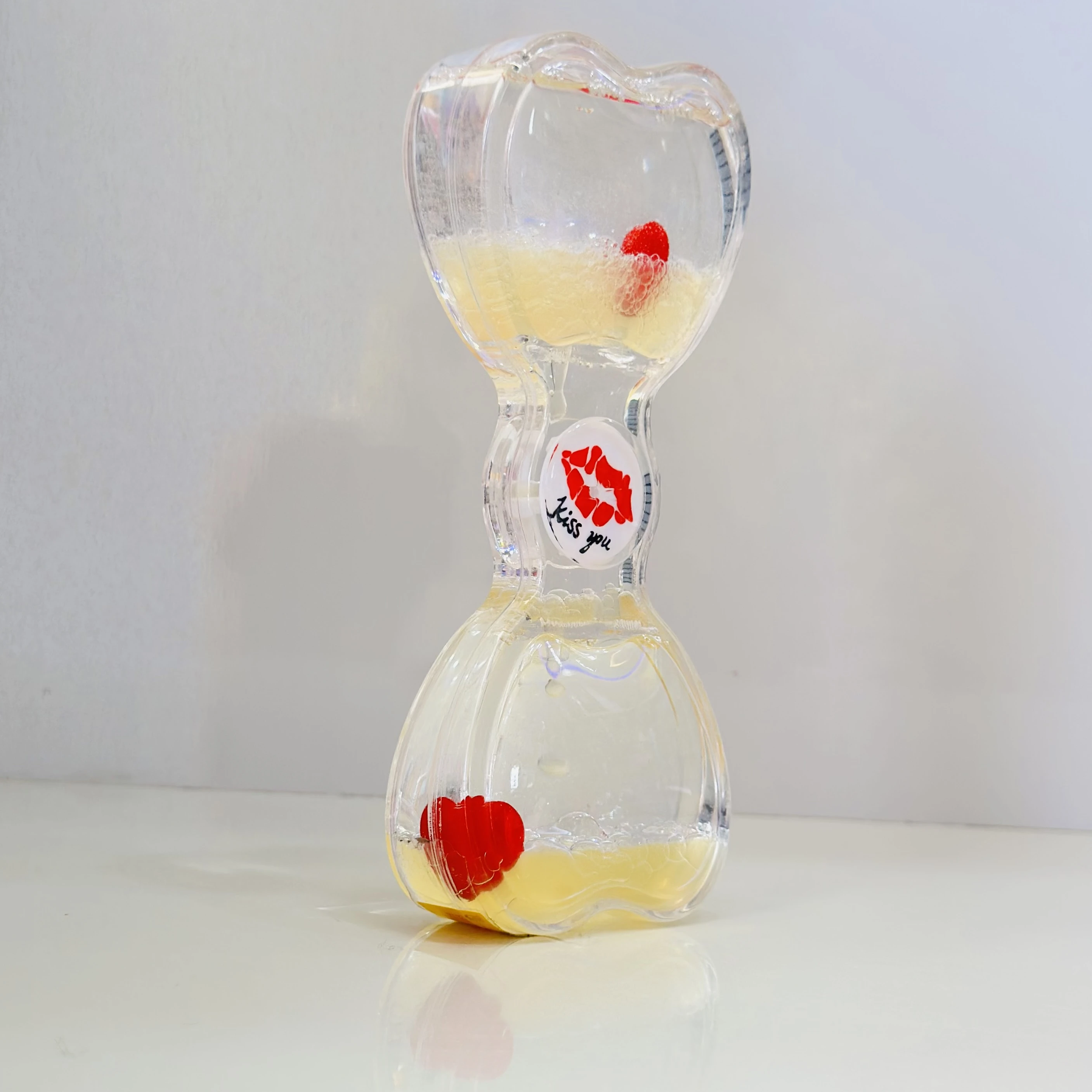Decorative liquid hourglass(SKU-BQFFEG)